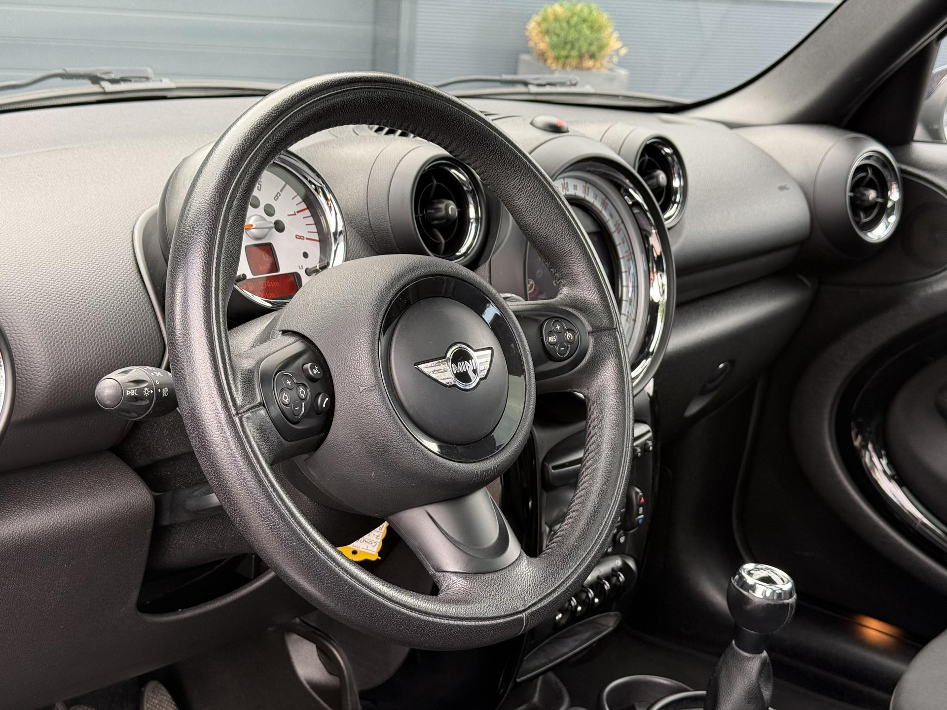 MINI Countryman 1.6 One Business Line Carplay,Pano,Navi,Pdc,Airco,Cruise,Lm velgen,6 Bak,98pk,Apk tot 03-2027