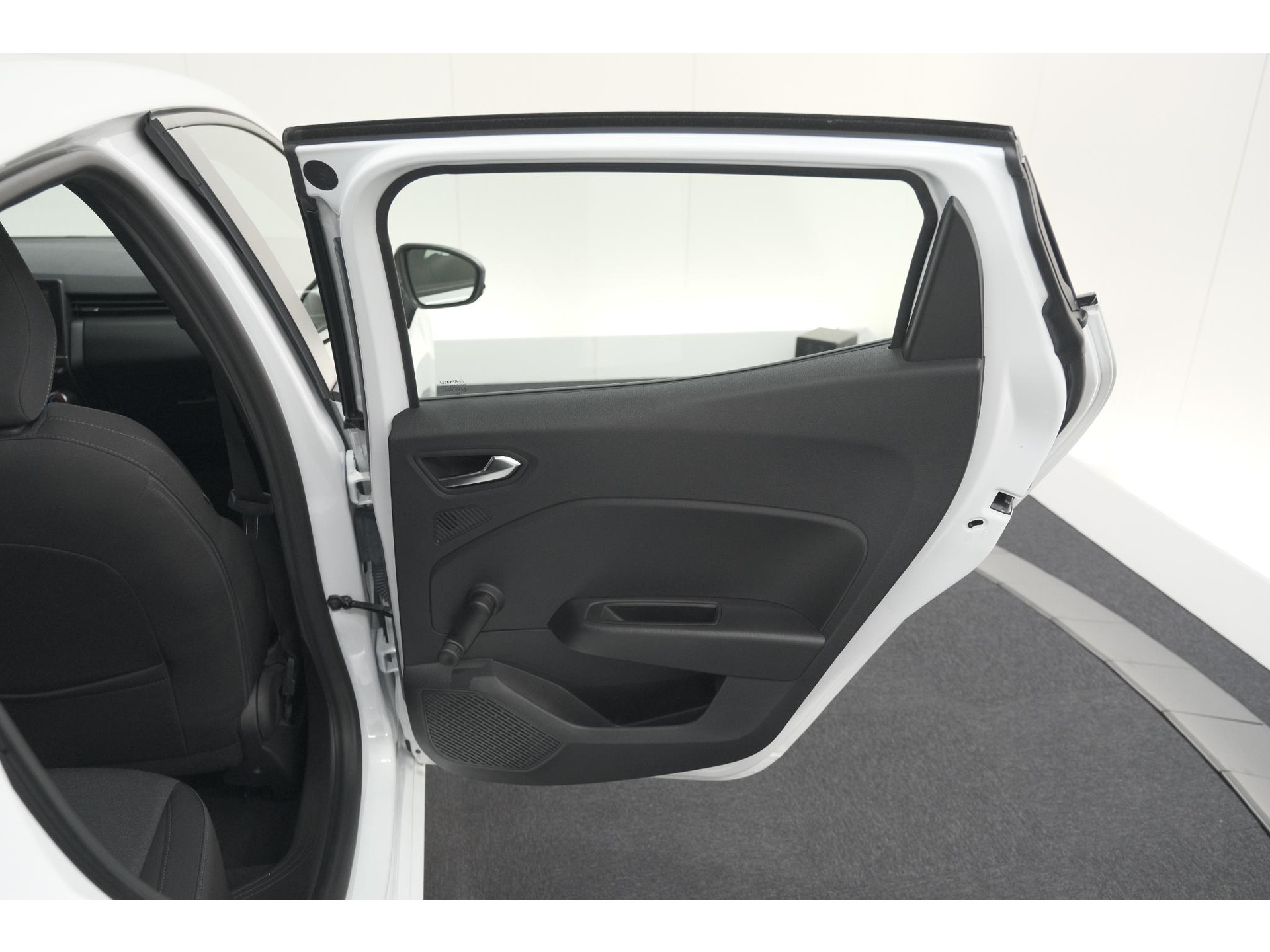 Renault Clio TCe 90 Equilibre | Parkeersensoren | Apple Carplay | Cruise Control | Airco