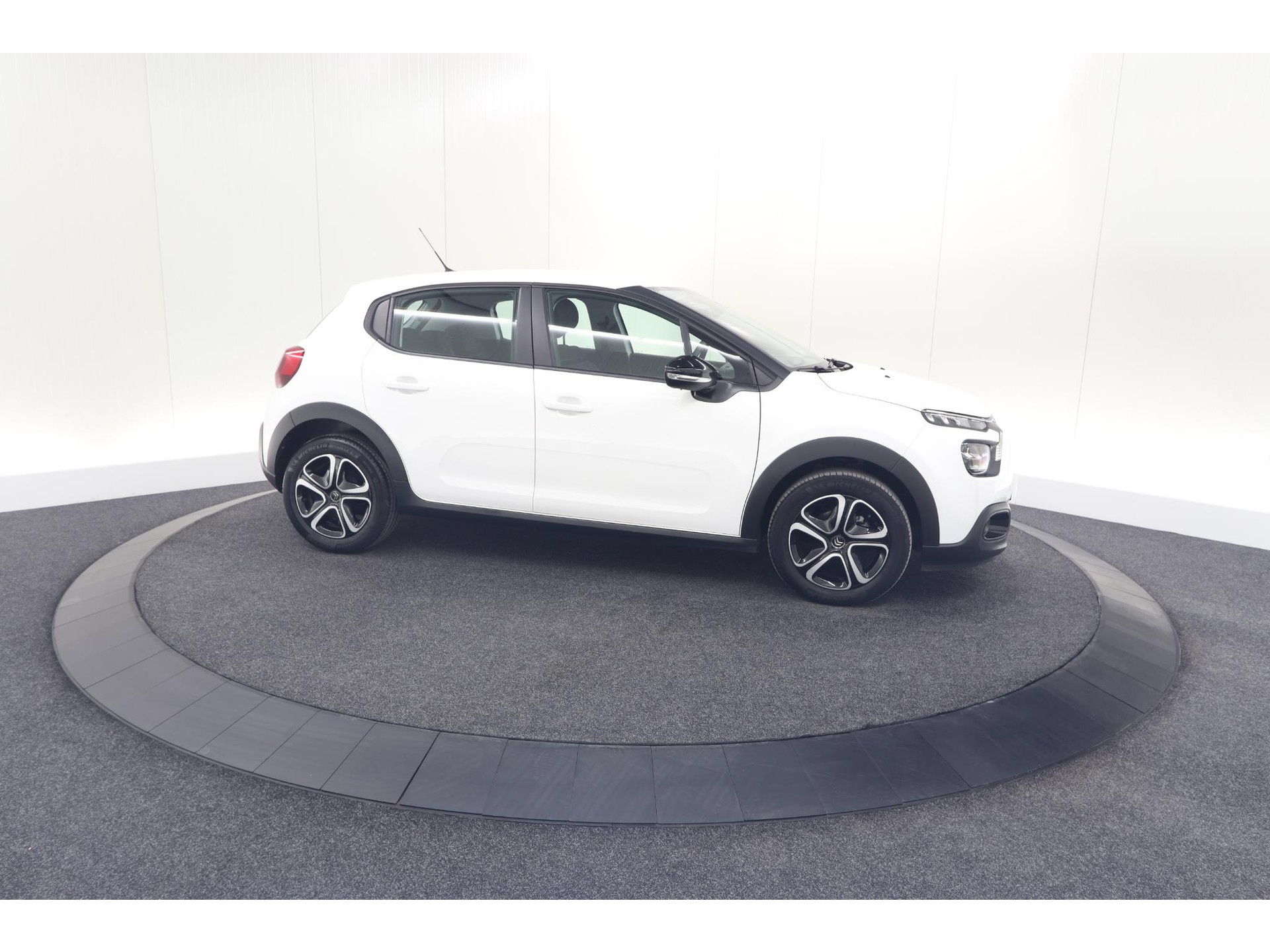 Citroen C3 PureTech 82 Feel | Climate Control | Apple Carplay | Cruise Control | Stoelverwarming