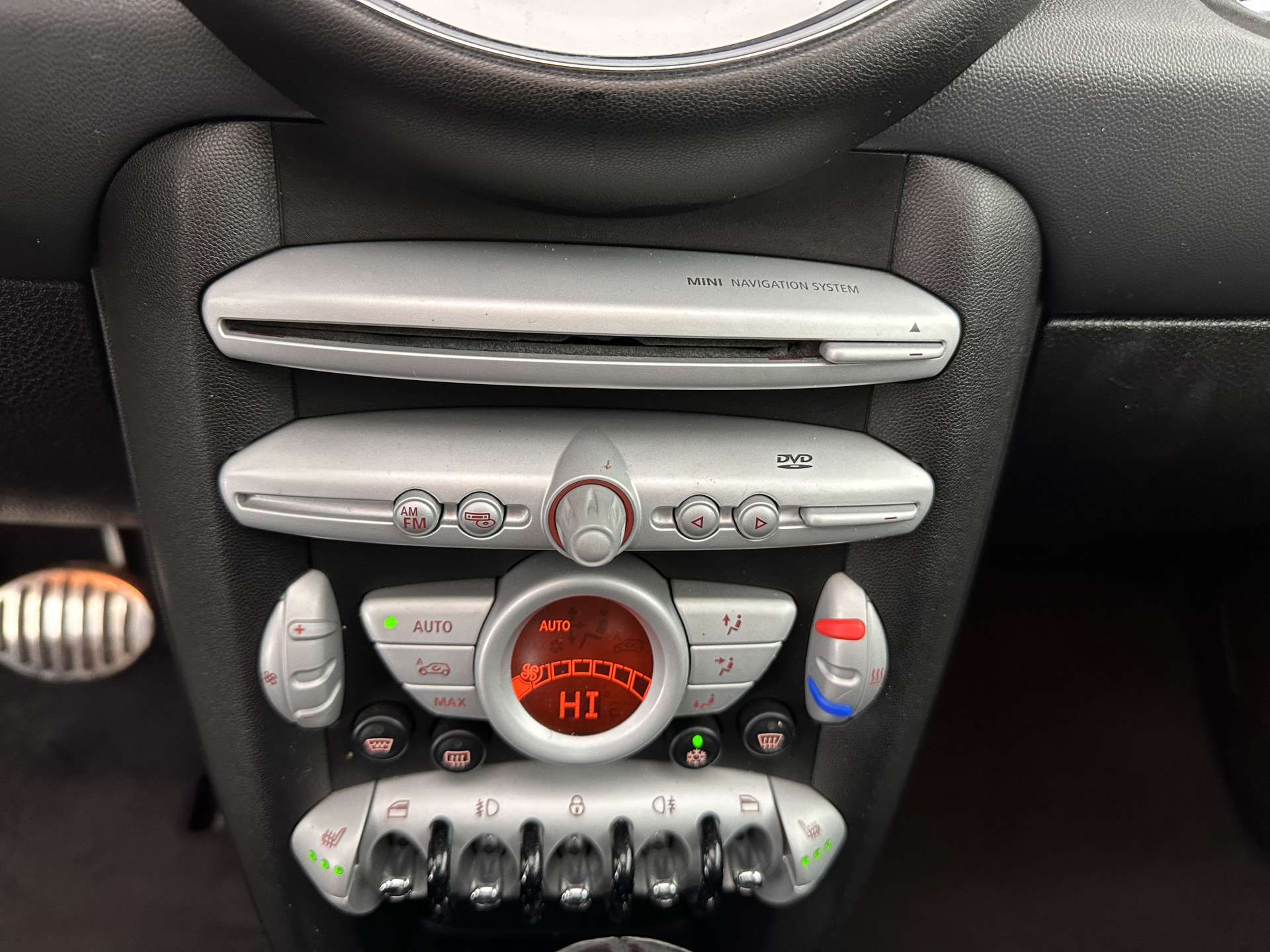 MINI Mini 1.6 Cooper S Chili-Pack ! STORING OLIEDRUK-OILPRESSURE FAULT ! Aut. *PANO | FULL-LEATHER | BI-XENON | SPORT-SEATS | NAVI-FULLMAP | ECC | HEATED-SEATS | SHIFT-PADDLES | PDC | CRUISE | 17''ALU*