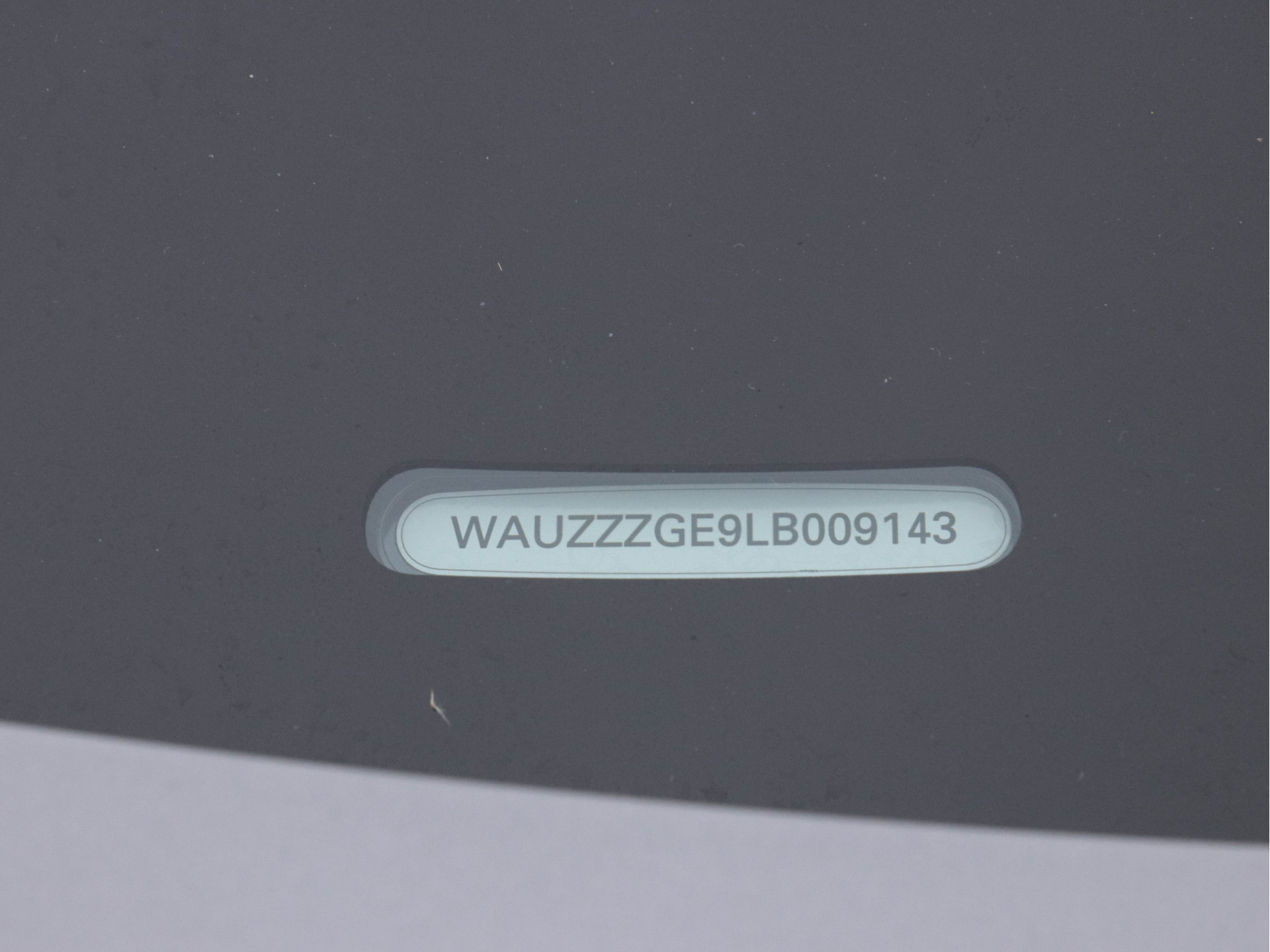 Audi e-tron 55 Quattro S-line 95 kWh [ 3-Fase ] (INCL-BTW) *PANO | FULL-LED | NAVI-FULLMAP | KEYLESS | LEATHER-ALCANTARA | AIR-SUSPENSION | CRUISE | DIGI-COCKPIT | MEMORY-PACK | SHIFT-PADDLES | HEATED-SPORTSEATS | 20"ALU*