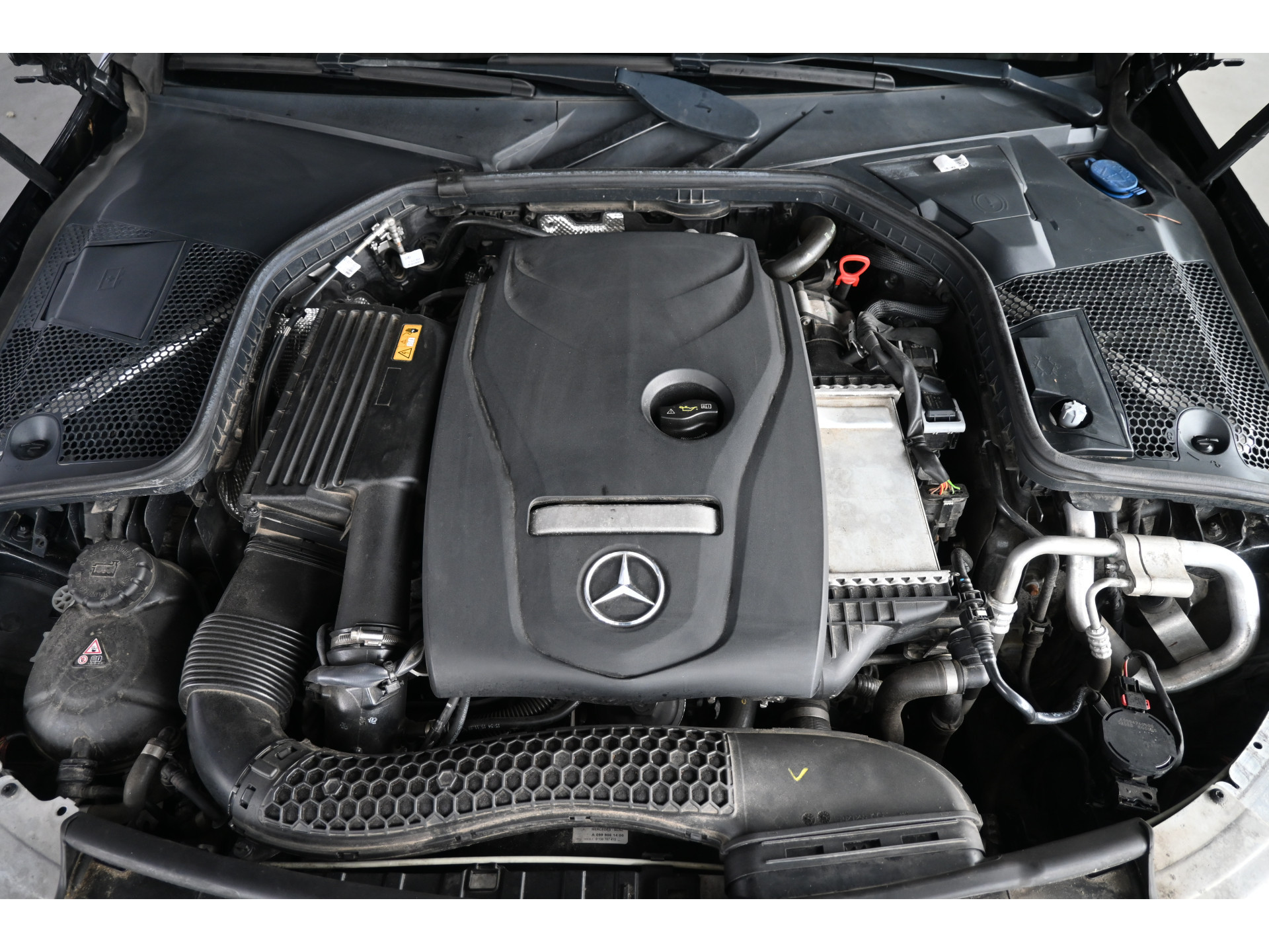 Mercedes-Benz C-klasse Estate 180 Business Solution AMG Line Navigatie Carplay Stoelverwarming Virtual Rijklaarprijs! Inruil Mogelijk!