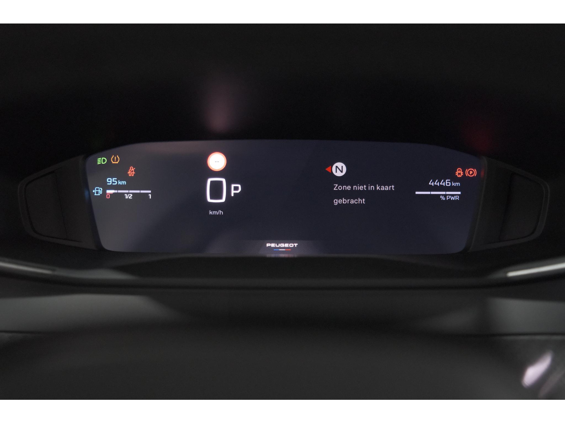 Peugeot 2008 1.2 Hybrid 145 Allure | 360 Camera | Adaptieve Cruise Control | Dodehoekdetectie | Apple Carplay