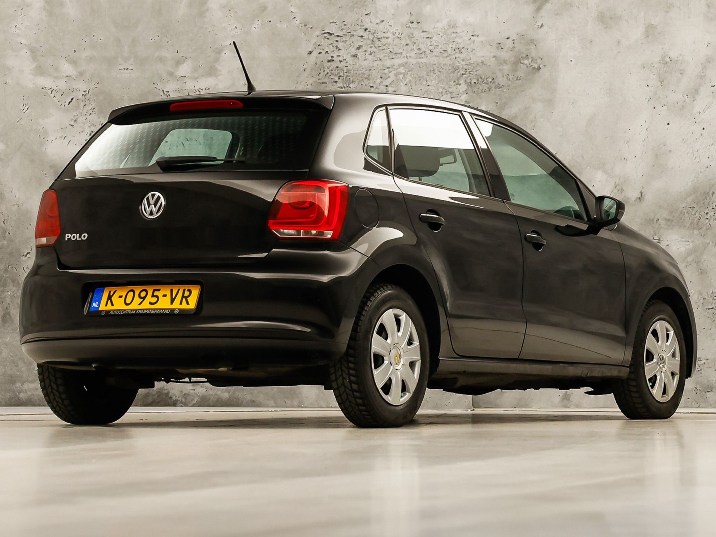 Volkswagen Polo 1.2 Feel (5 DEURS, AIRCO, ELEK RAMEN, SPORTSTOELEN, NIEUWE APK, NIEUWSTAAT)