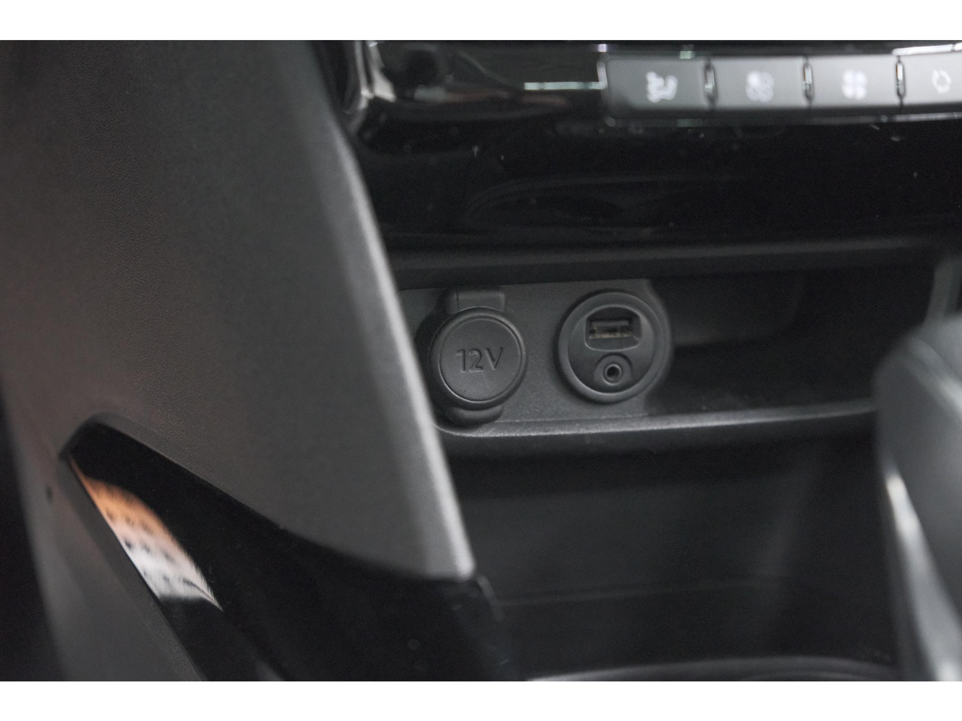 Peugeot 2008 PureTech 110 EAT6 GT | Trekhaak | Camera | Panoramadak | Apple Carplay