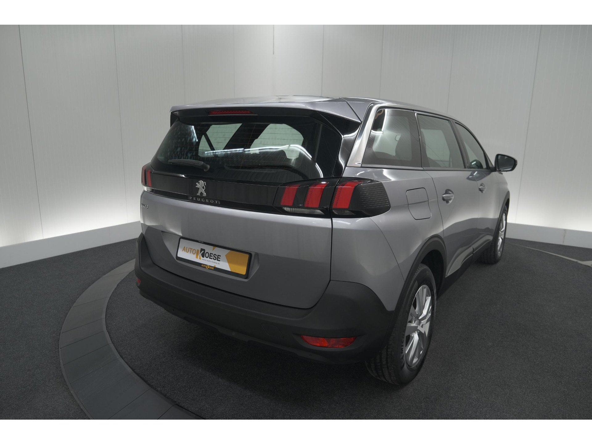 Peugeot 5008 PureTech 130 EAT8 Active Pack | 7 Zitplaatsen | Camera | Apple Carplay | Parkeersensoren
