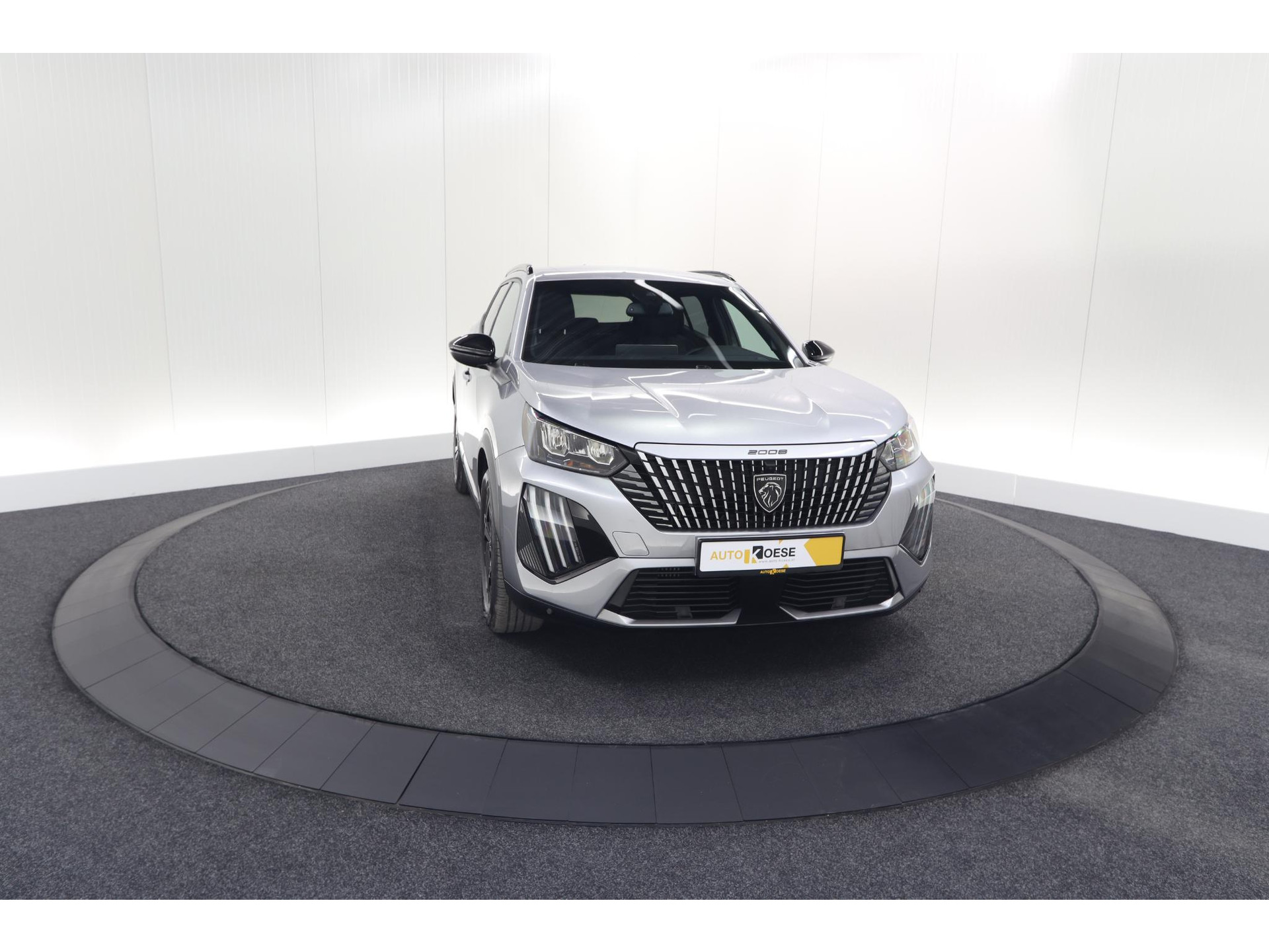 Peugeot 2008 Hybrid 136 e-DCS6 Allure | 360 Camera | Adaptieve Cruise Control | Dodehoekdetectie | Navigatie