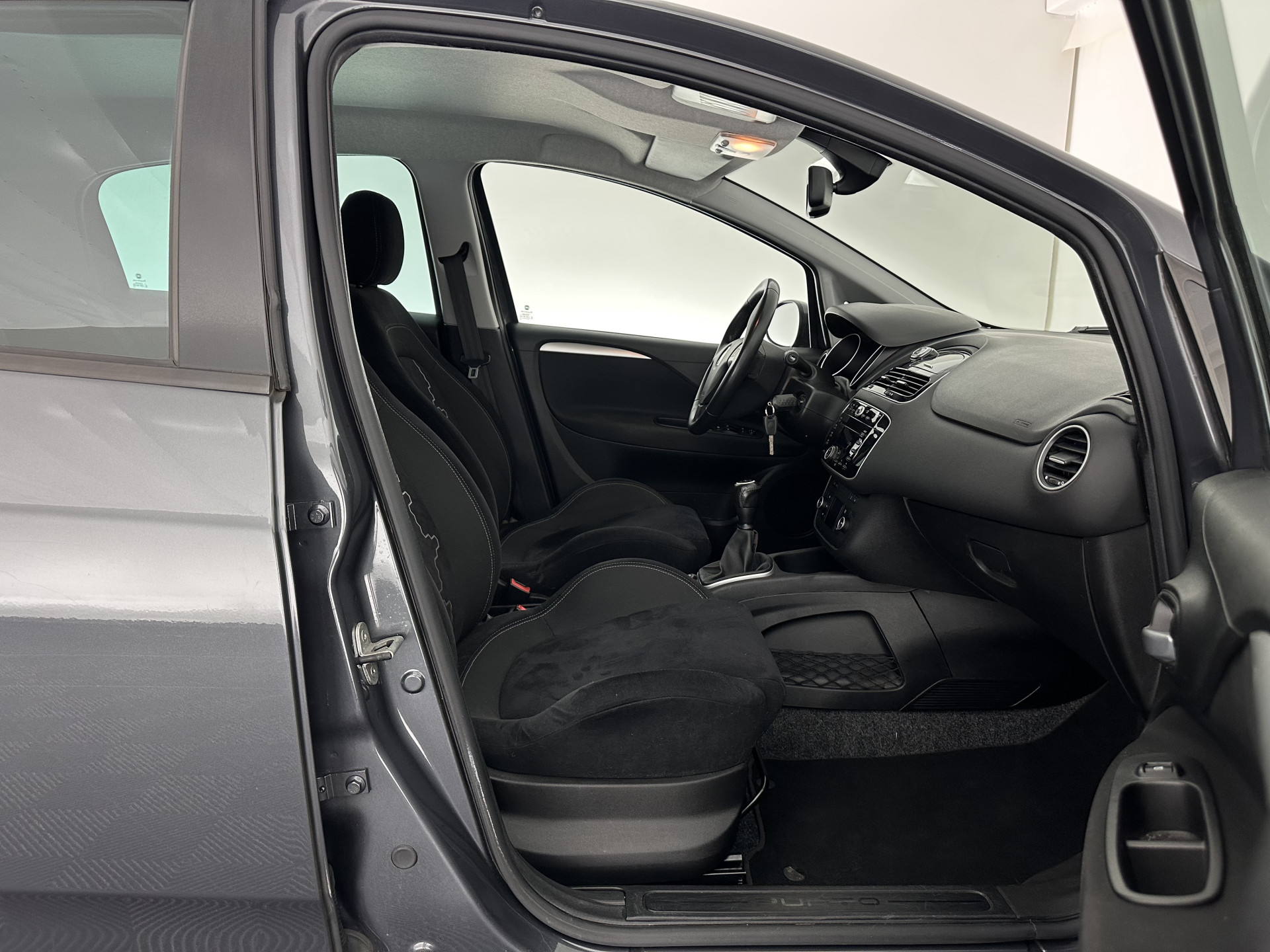 Fiat Punto Evo 1.3 M-Jet Lounge *SPORT-SEATS | MICROFIBRE | ECC | PDC | CRUISE | PRIVACY-GLASS | 15''ALU*