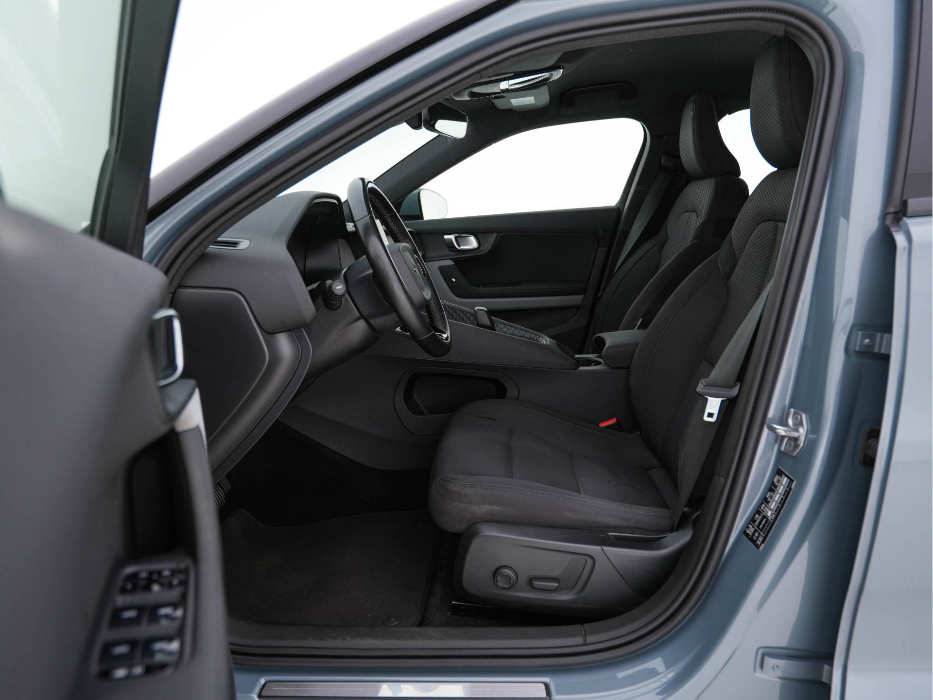 Polestar 2 Long Range Single Motor 78 kWh [ 3-Fase-11kW ] {SOH-95%} (INCL-BTW) *NAVI-FULLMAP | FULL-LED | KEYLESS | CAMERA | LANE-ASSIST | DIGI-COCKPIT | DAB+ | COMFORT-SEATS | ECC | PDC | 20''ALU*