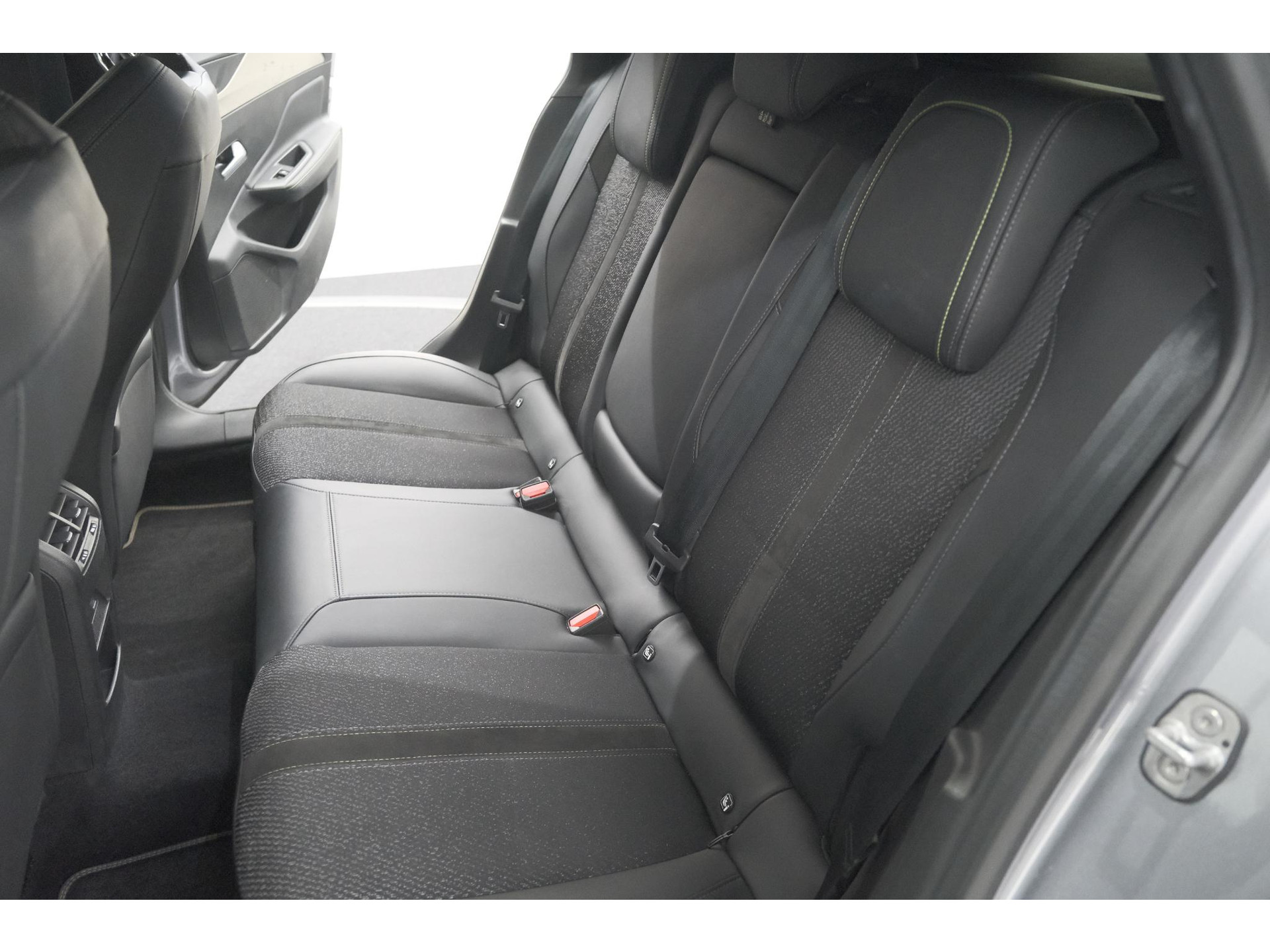 Peugeot 308 SW 1.2 Hybrid 136 e-DCS6 GT | Camera | Adaptieve Cruise Control | Apple Carplay