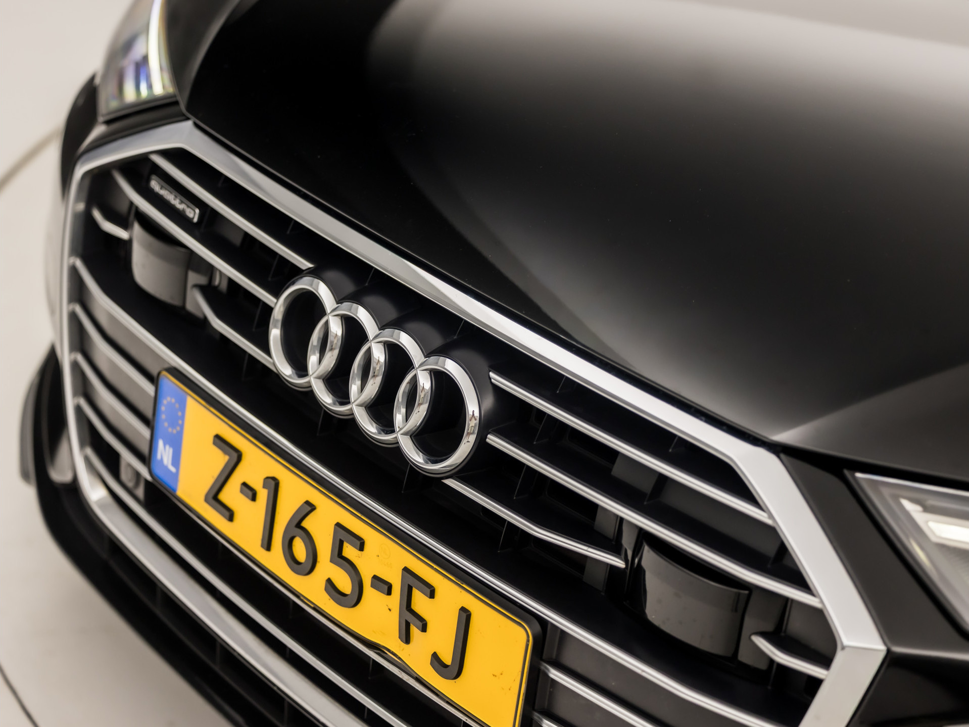 Audi A6 Avant 55 TFSI e quattro S-Line Competition 368Pk Automaat (2X S-LINE, APPLE CARPLAY, SPORTZETELS, NAPPA LEDER, MEMORY SEATS, CAMERA, ADAPTIVE CRUISE, ELEK ACHTERKLEP, STOELVERWARMING ACHTER, NIEUWSTAAT)