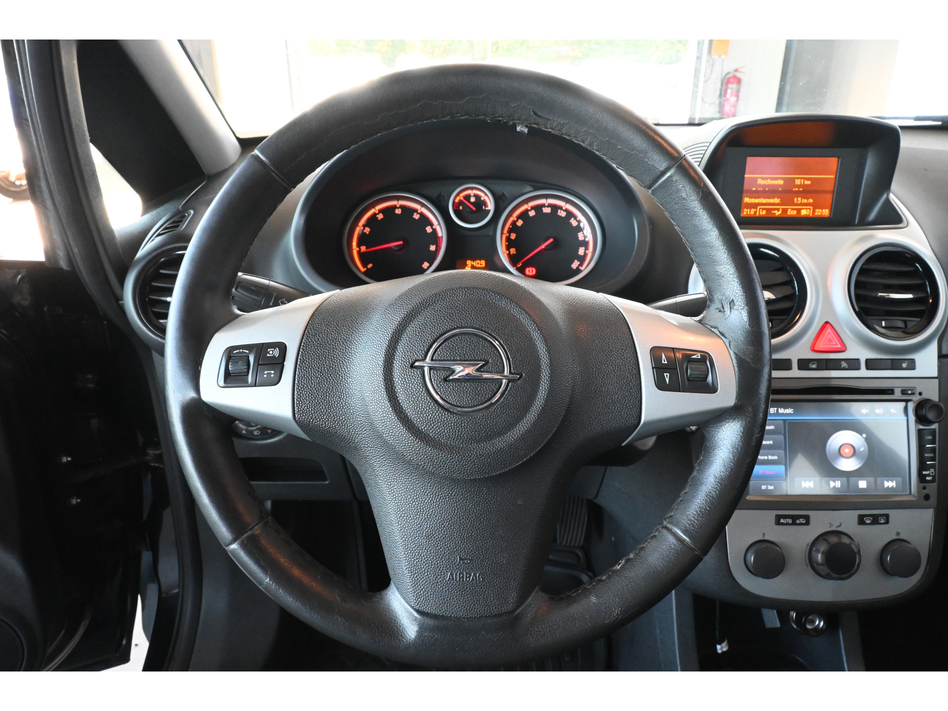 Opel Corsa 1.4-16V Enjoy BIJGELUID IN MOTOR Airco Stuur/Stoelverwarming All in Prijs! Inruil Mogelijk!