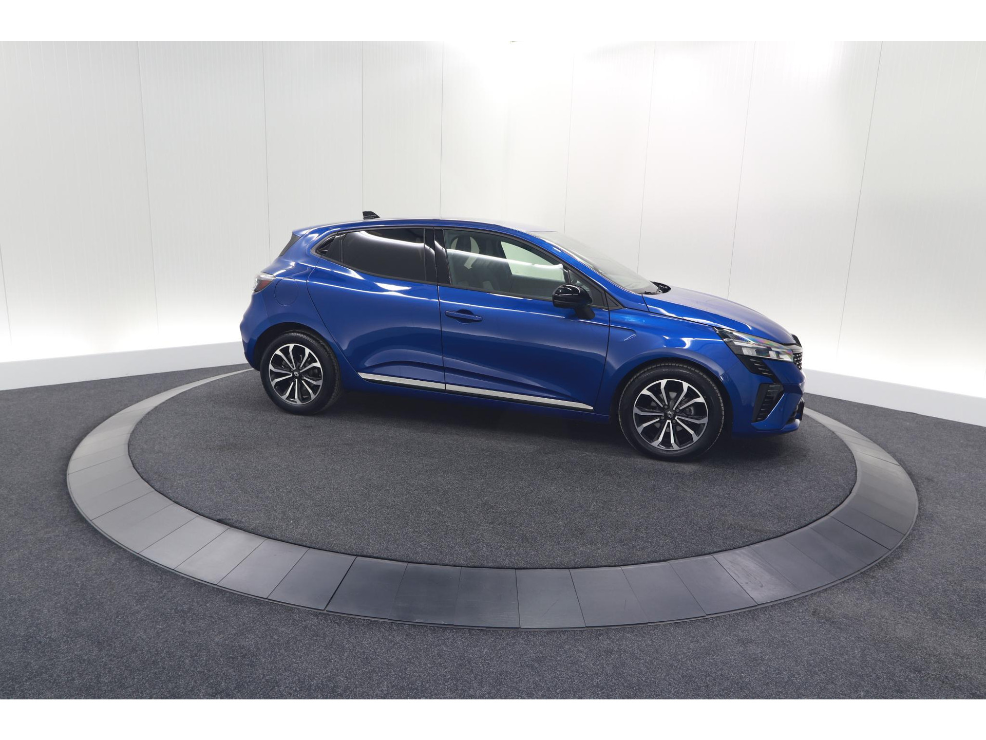 Renault Clio TCe 90 GPF techno | Nieuw Model | 360 Camera | Apple Carplay | Parkeersensoren