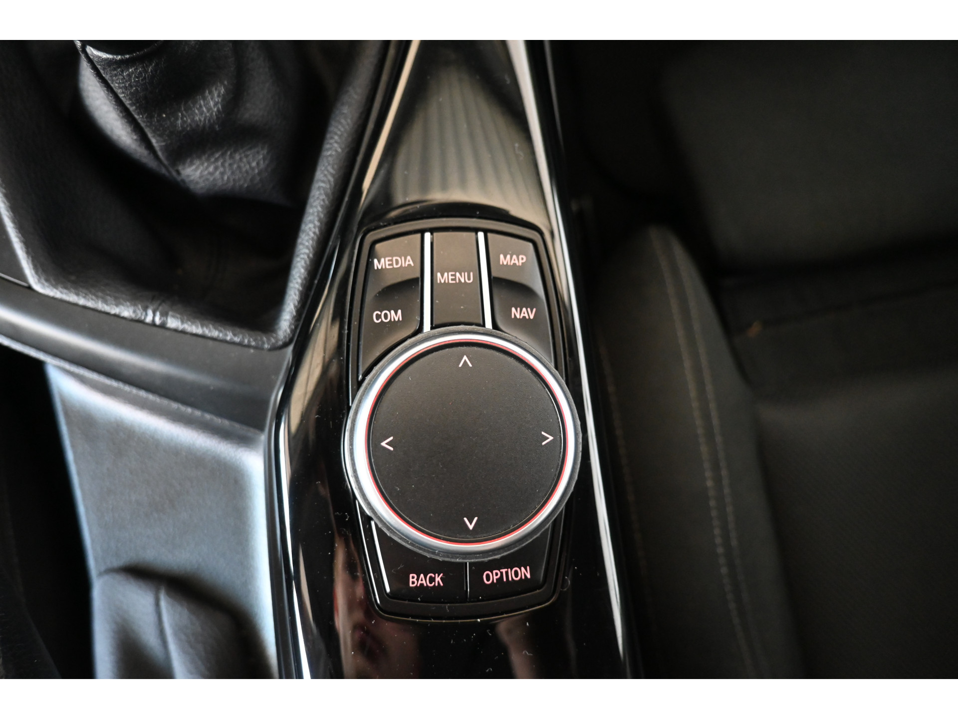 BMW 1-serie 116i Sport Cima Navigatie Pdc Cruise Control LED Stoelverwarming Inruil Mogelijk!