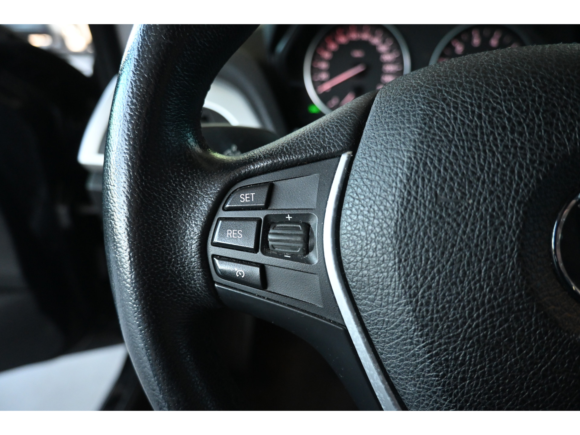 BMW 1-serie 116i Business+ Clima Cruise control Navigatie Xenon Stoelverwarming Inruil Mogelijk!