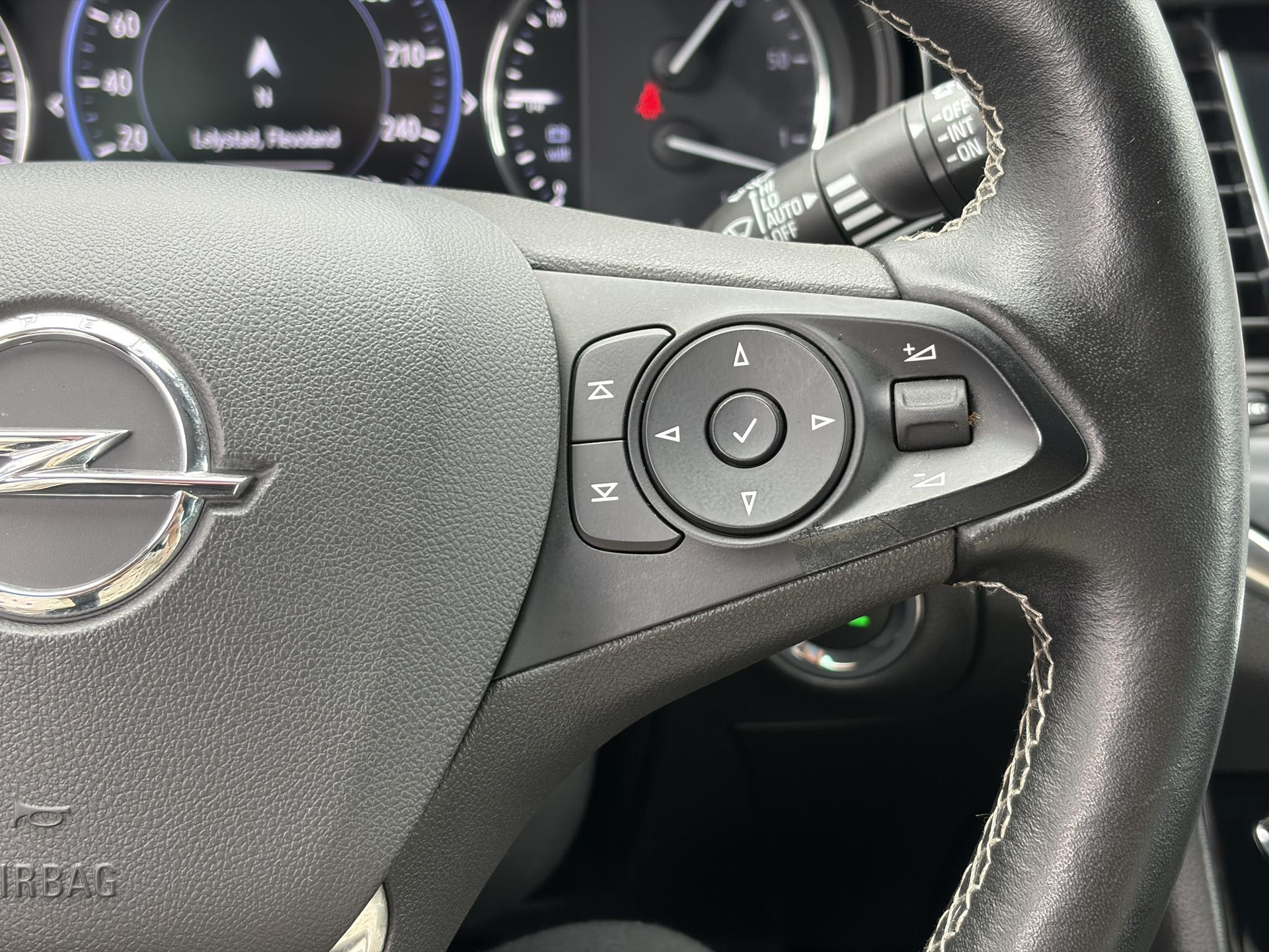 Opel Astra Sports Tourer 1.2 Elegance ✓131pk✓2e Eigenaar✓Camera✓Carplay✓6 Bak✓Stoelverw✓Stuurverw✓Pdc V+A✓Recent beurt gehad✓Clima✓Cruise✓Halfleder✓Keyless✓N.A.P✓Lm velgen✓Rijstrooksensor✓Apk tot 09-2028