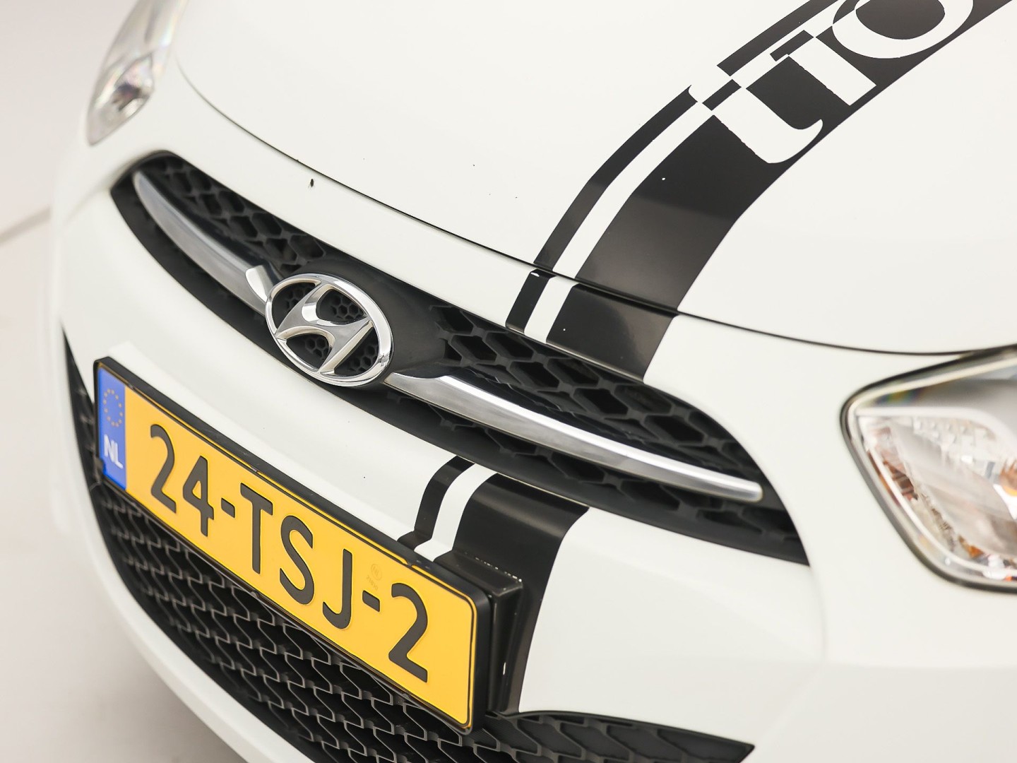 Hyundai i10 1.1 i-Drive Sport (AIRCO, SPORTSTOELEN, LM VELGEN, ELEK RAMEN, NIEUWSTAAT)