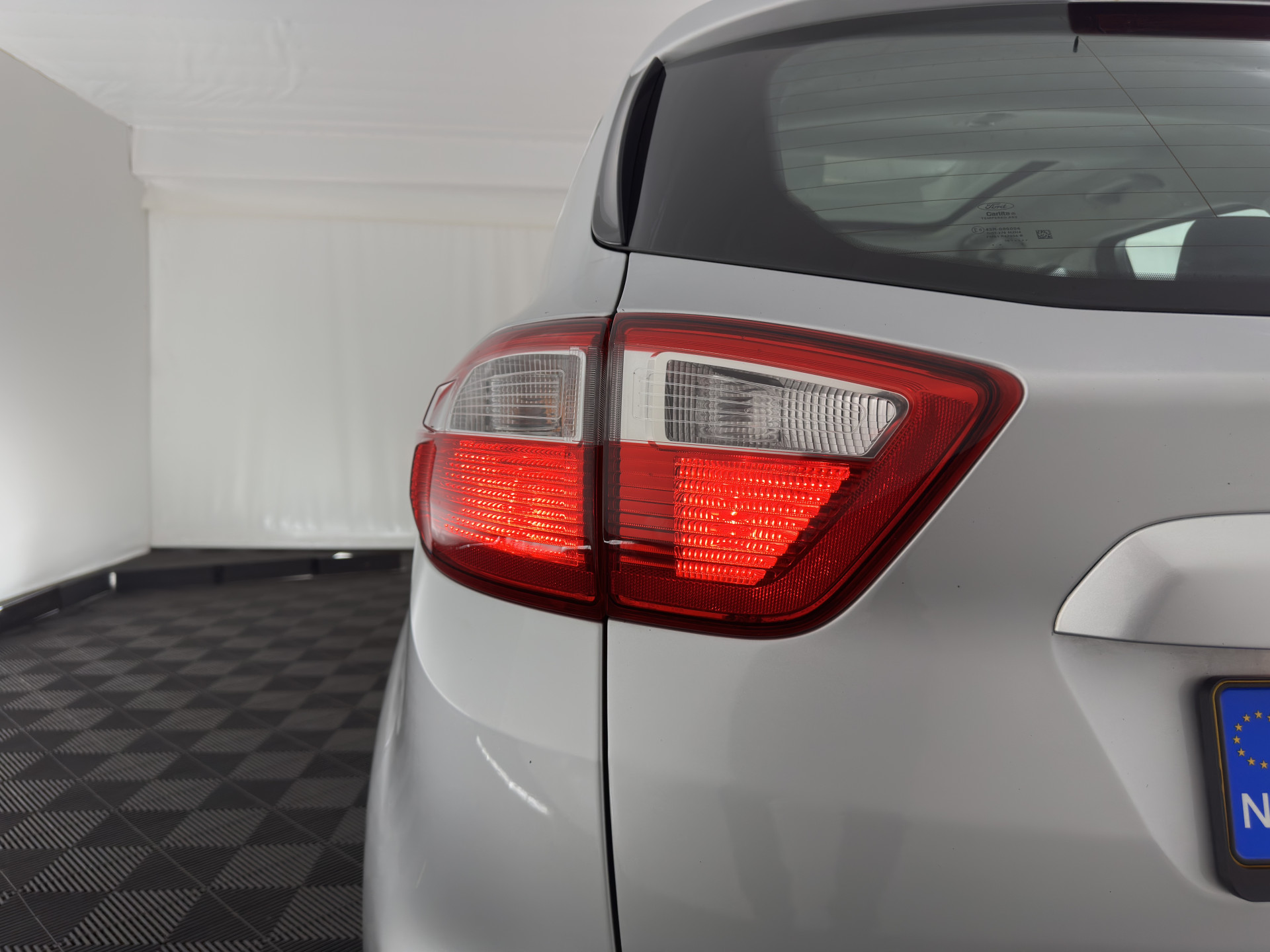 Ford C-Max 2.0 Plug-in Hybrid Titanium Plus (⚠️) Aut. *PANO | LEATHER | NAVI-FULLMAP | KEYLESS | CAMERA | COMFORT-SEATS | ECC | PDC | 17"ALU*