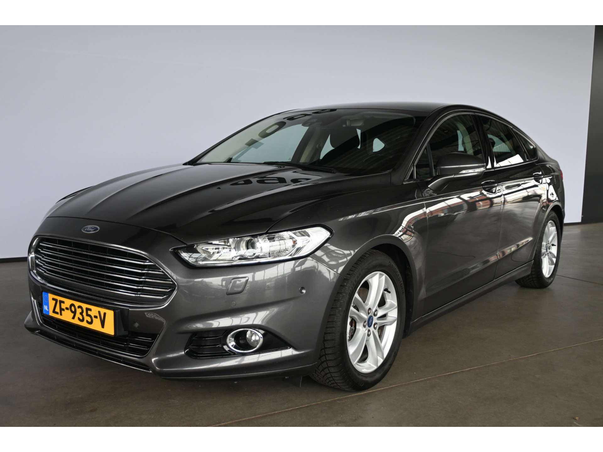 Ford Mondeo 1.5 Titanium Automaat Clima Navigatie Cruise Control Trekhaak Rijklaarprijs! Inruil Mogelijk!