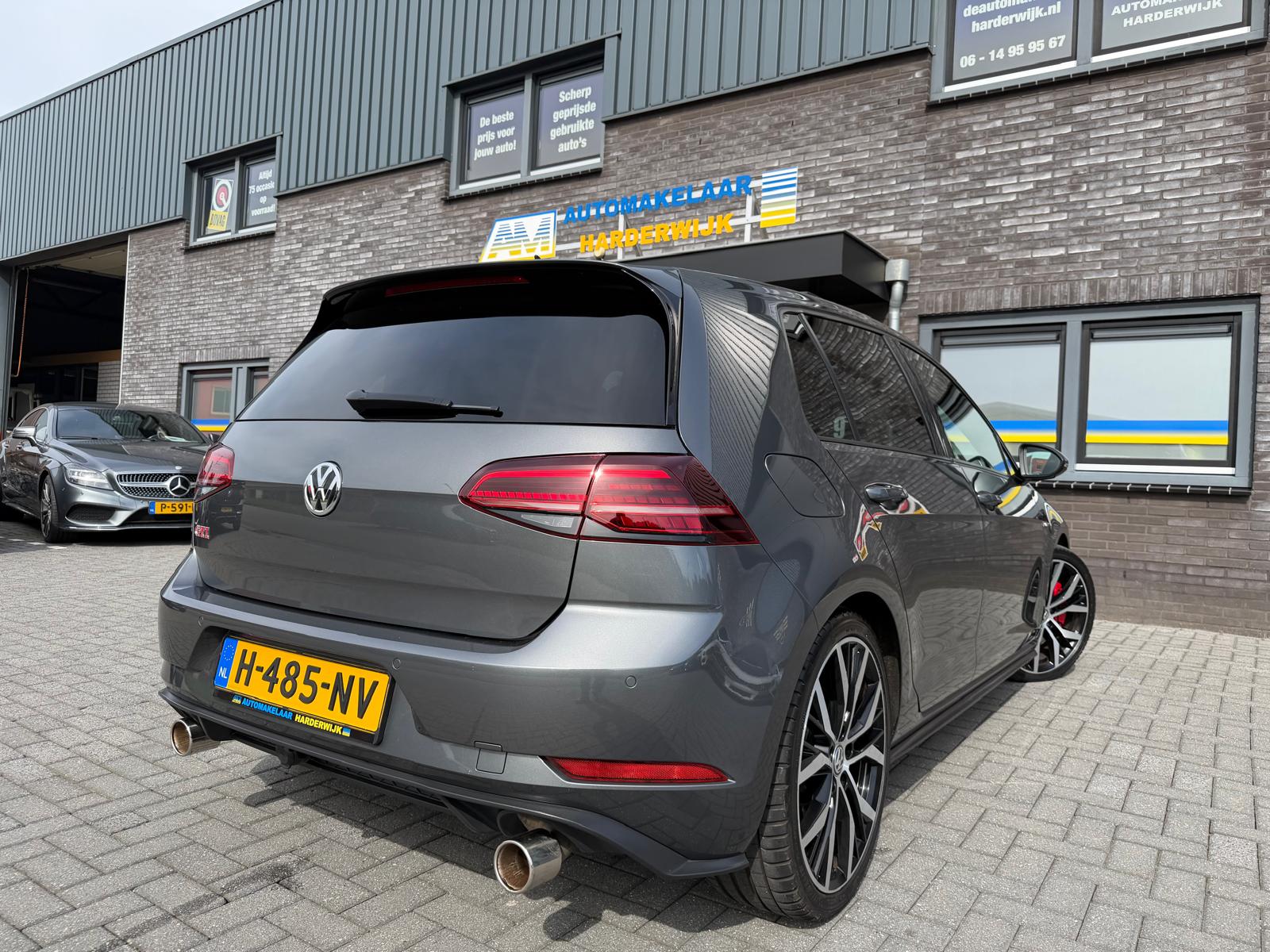 Volkswagen Golf 2.0 TSI GTI Performance | 3/6/12MND GARANTIE | PANO | LED | ACC | TREKHAAK | NAVI | STOELVERW. |