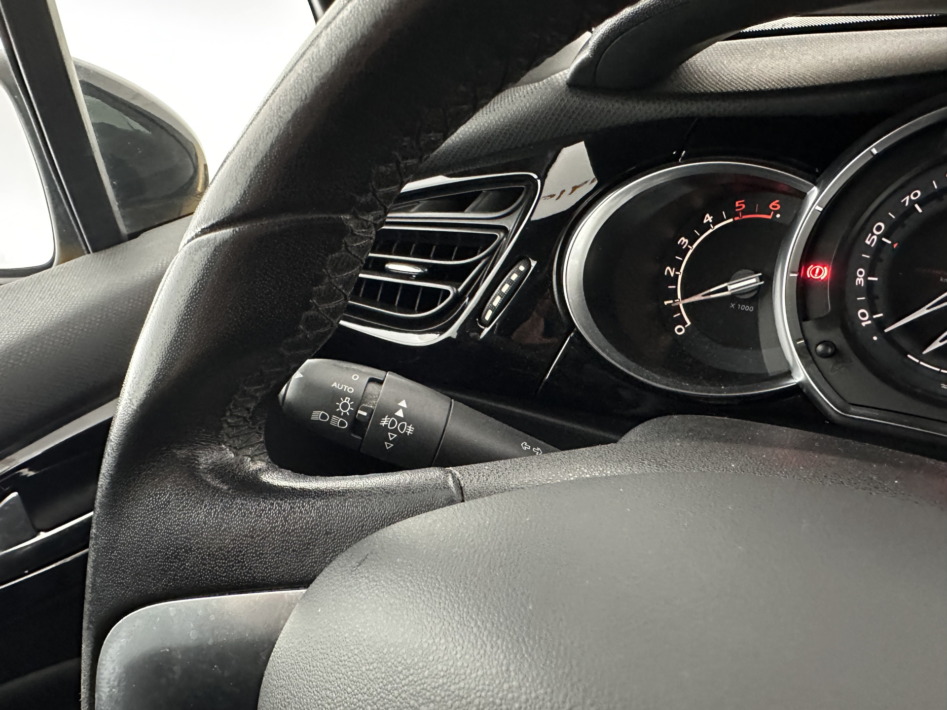 Citroën DS3 1.6 e-HDi Business *MICROFIBRE | NAVI-FULLMAP | SPORT-SEATS | PRIVACY-GLASS | ECC | PDC | CRUISE | 17''ALU*