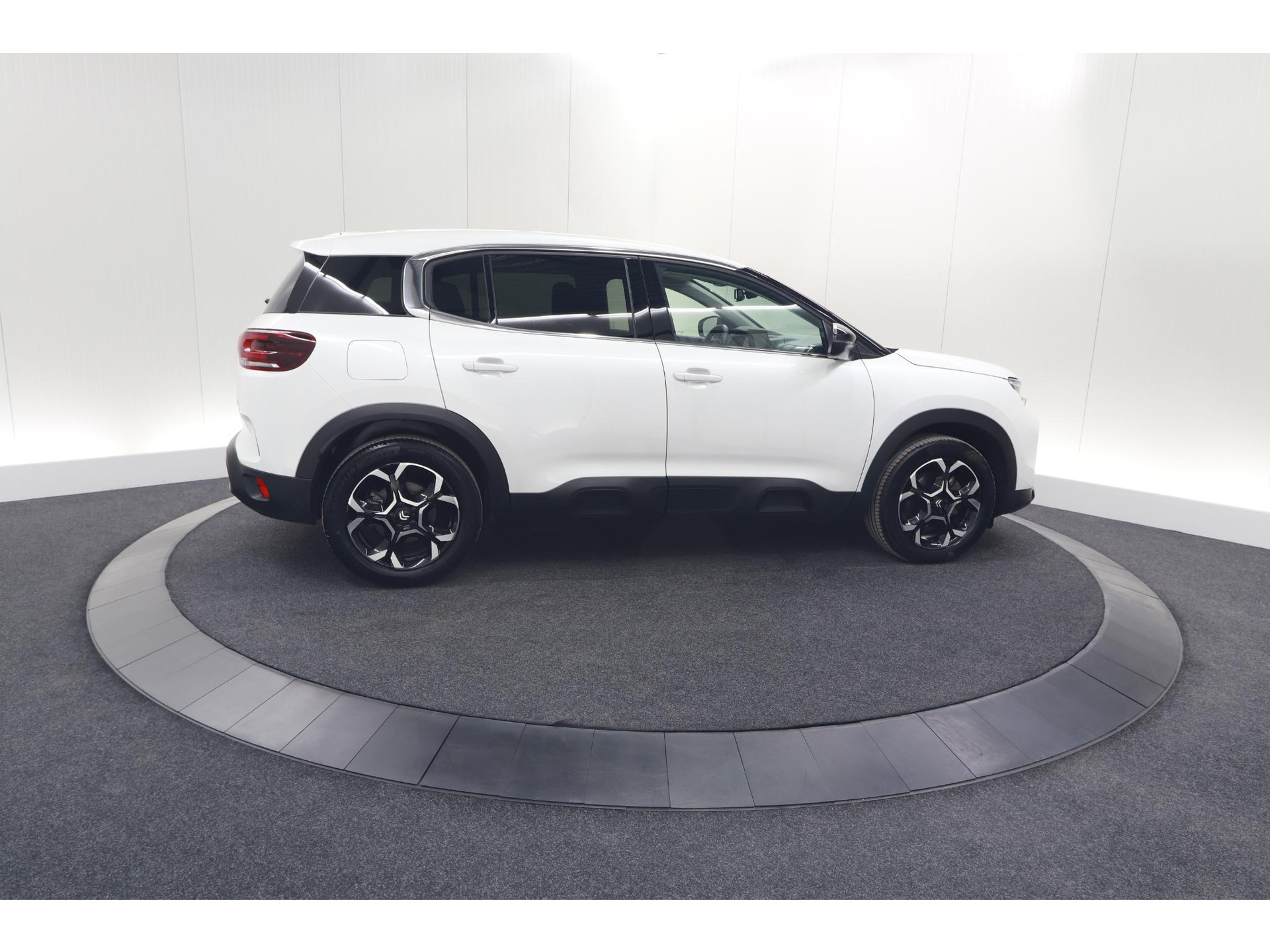 Citroen C5 Aircross Hybrid 136 e-DCS7 Plus | Camera | Navigatie | Parkeersensoren | Apple Carplay