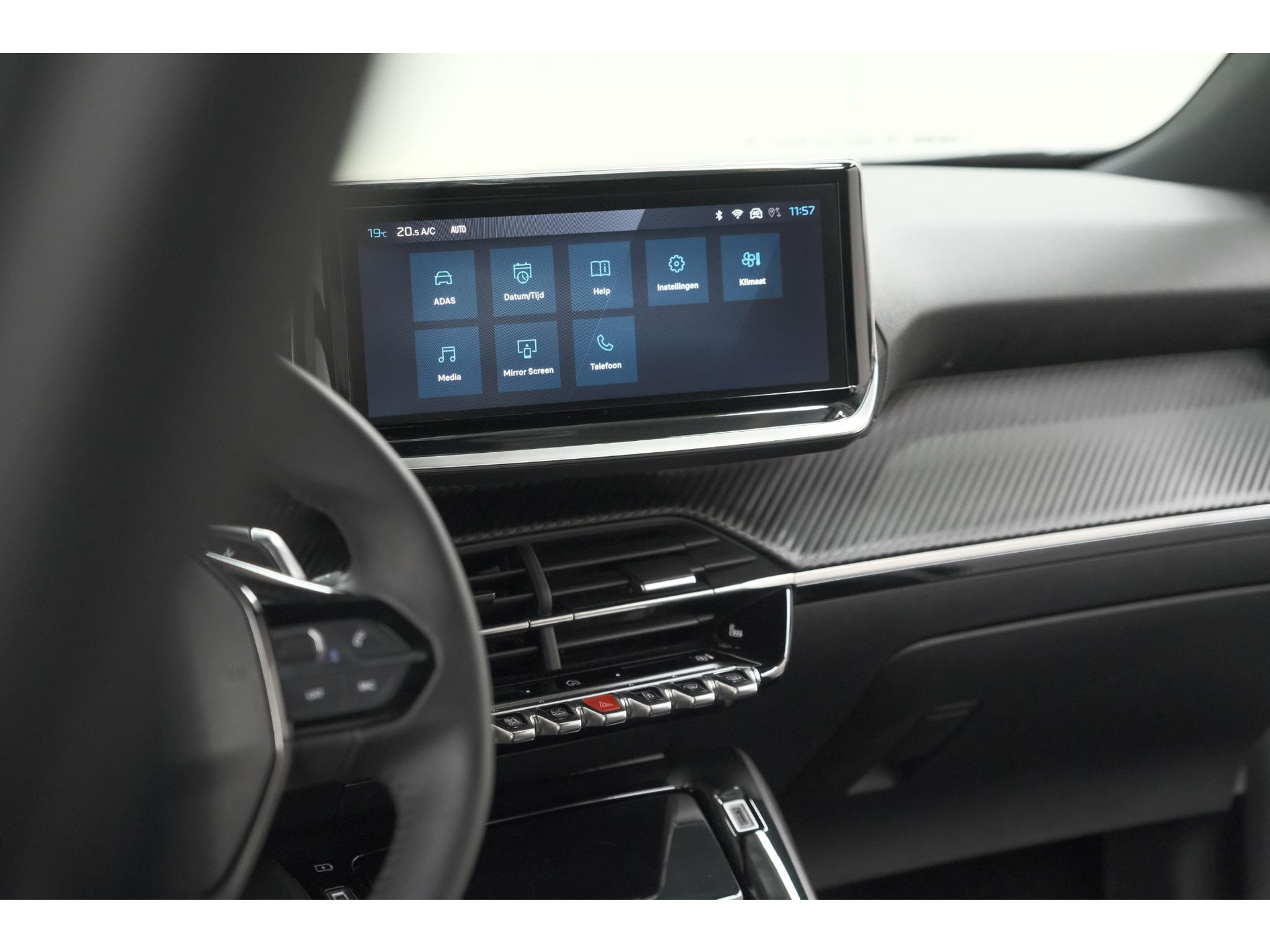 Peugeot 2008 PureTech 130 EAT8 Allure | Allseason banden | 360 Camera | Dodehoekdetectie | Apple Carplay | Stoelverwarming