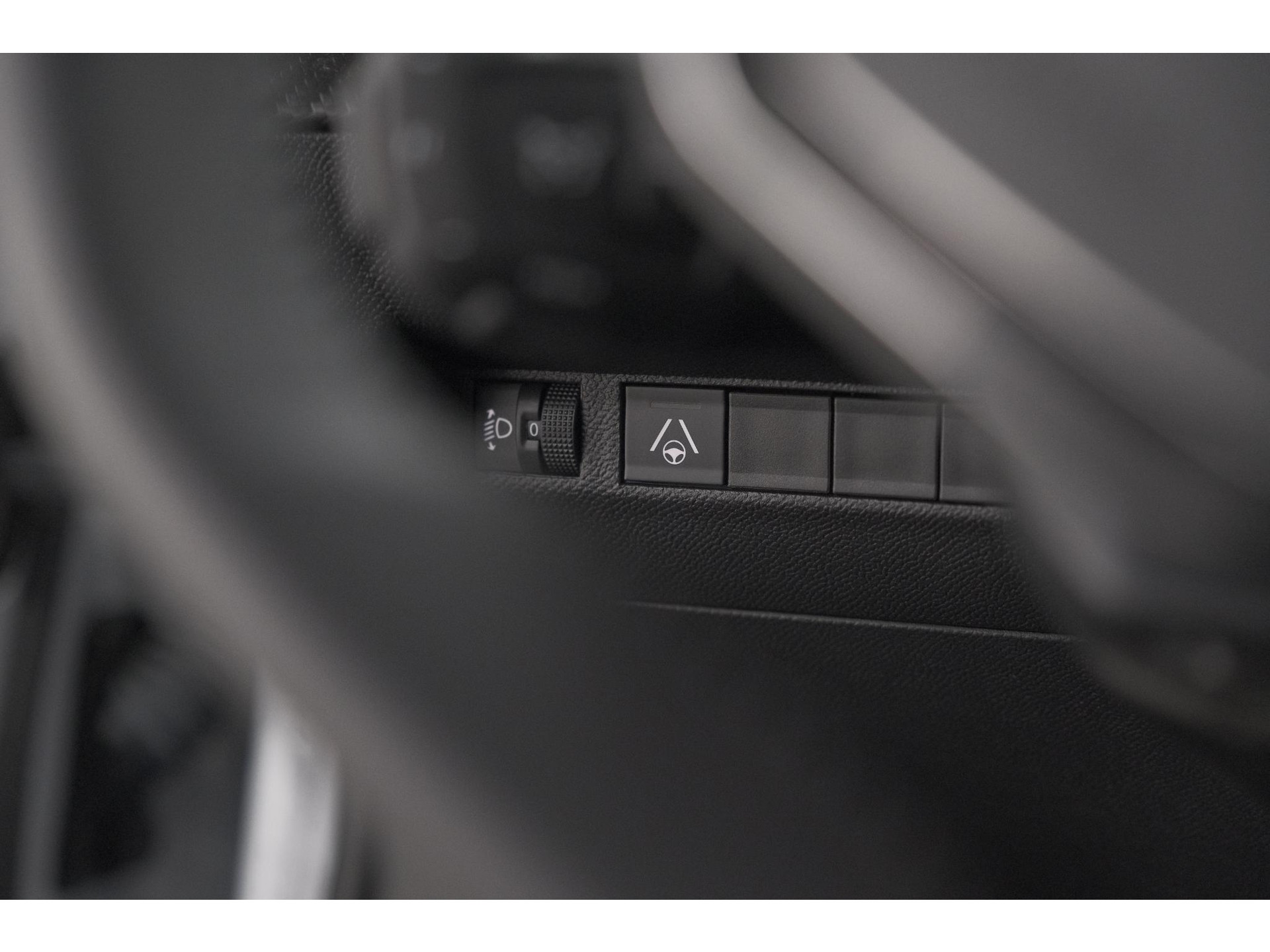 Peugeot 2008 Hybrid 145 e-DCS6 Allure | 360 Camera | Adaptieve Cruise Control | Dodehoekdetectie