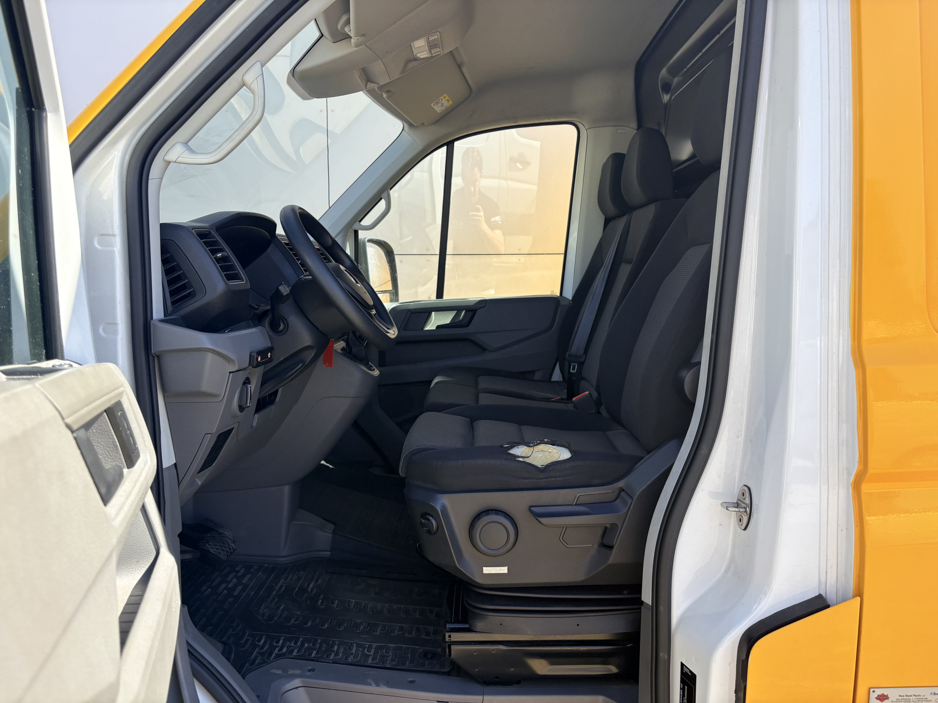 Volkswagen Crafter e-Crafter 36kWh 136PK Elektrisch Koelwagen Zanotti Nachtkoeling LED Climate Control Cruise Control Carplay Camera Parkeersensoren 360° Frigo Koeler Kühlwagen Night Cooling