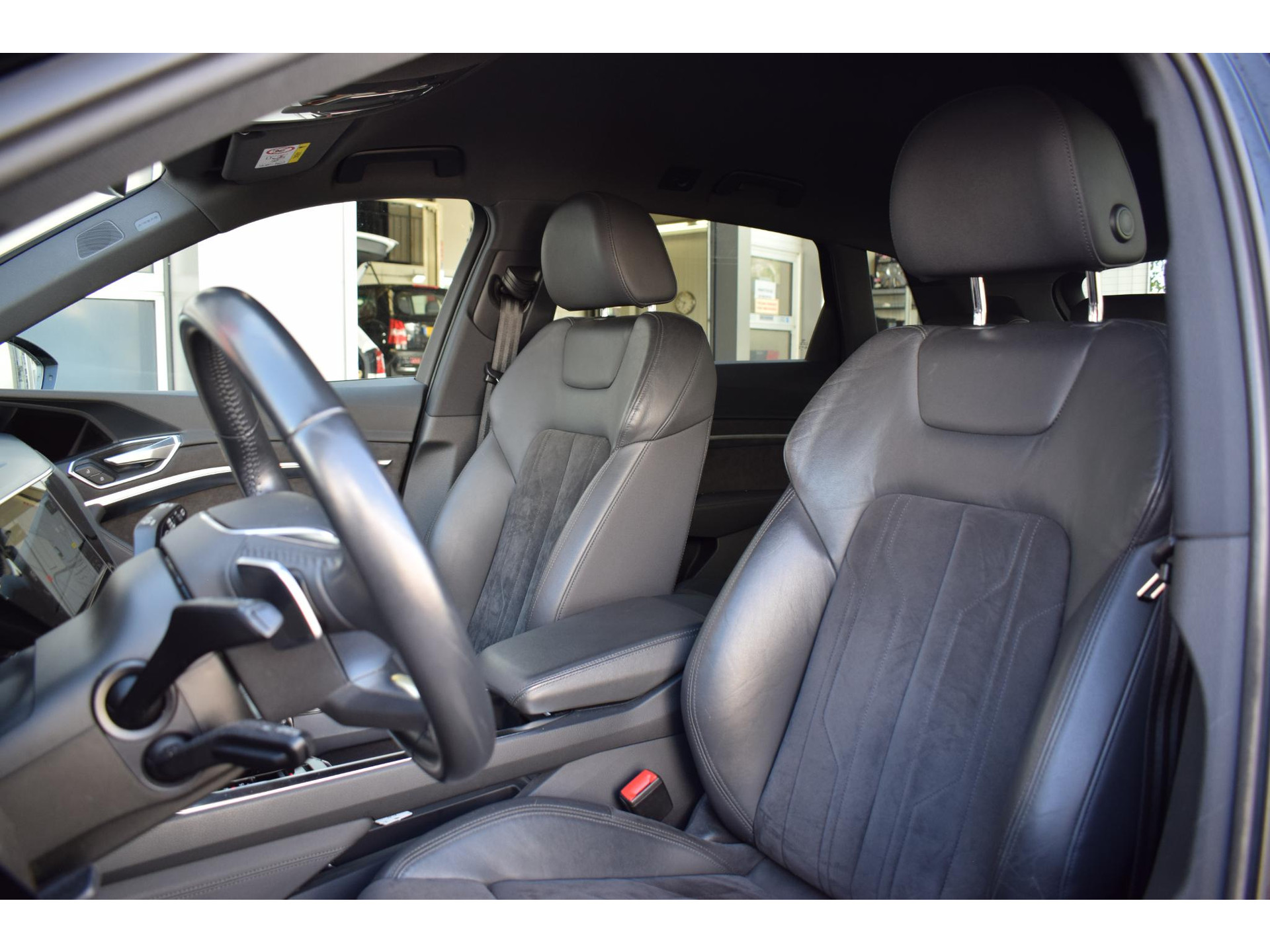 Audi e-tron 50 quattro S edition 71 kWh | SOH: 94,4% | Trekhaak | HUD | B&O | 360 Cam | Half Leer