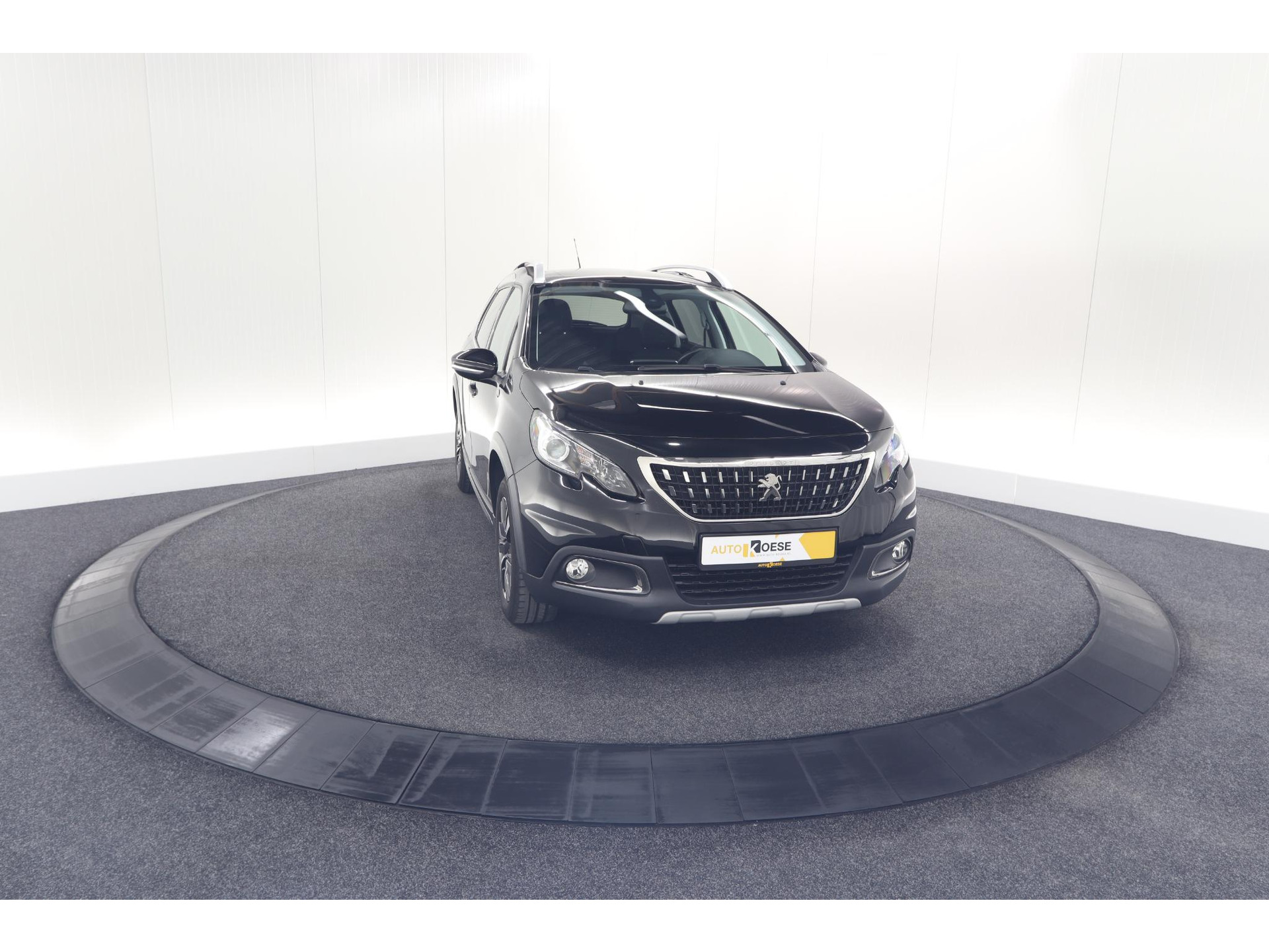 Peugeot 2008 PureTech 110 Allure | Panoramadak | Navigatie | Camera | Parkeersensoren