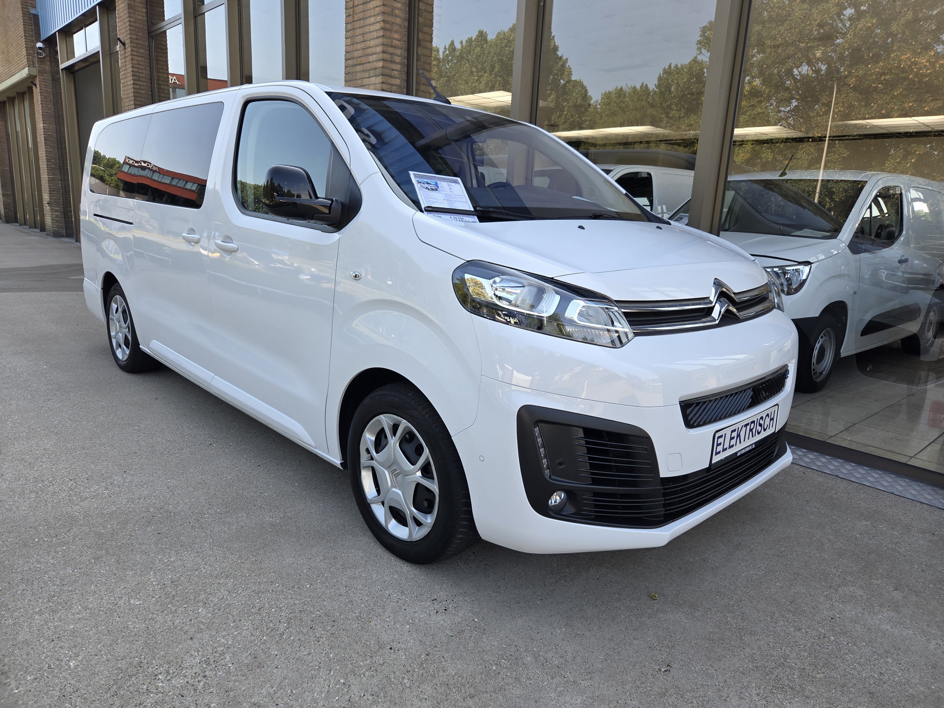 Citroën ë-SpaceTourer XL L3 75kWh Rolstoelauto / Rolstoelbus 7-Persoons met Bodemverlaging