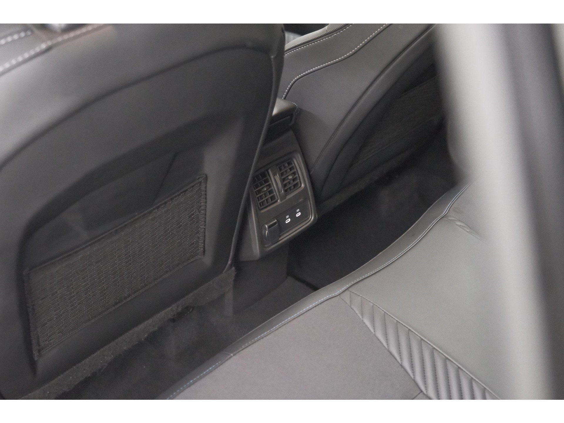 Renault Captur 1.8 E-Tech full hybrid 160 esprit Alpine | Rondom Camerazicht | Adaptieve Cruise Control | Navigatie