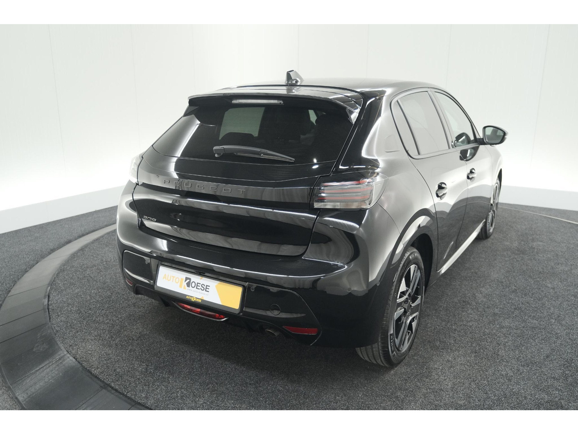 Peugeot 208 PureTech 100 Allure | 360 Camera | Dodehoekdetectie | Navigatie