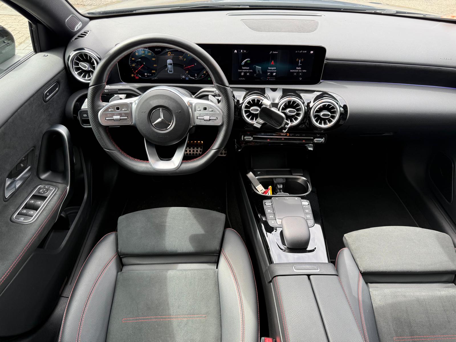 Mercedes-Benz A-klasse 250 Premium Plus | 1E EIGENAAR | 3/6/12 MND GARANTIE | PANO | LED | SFEER | BURMESTER | CARPLAY | CAMERA | NAVI | CRUISE |