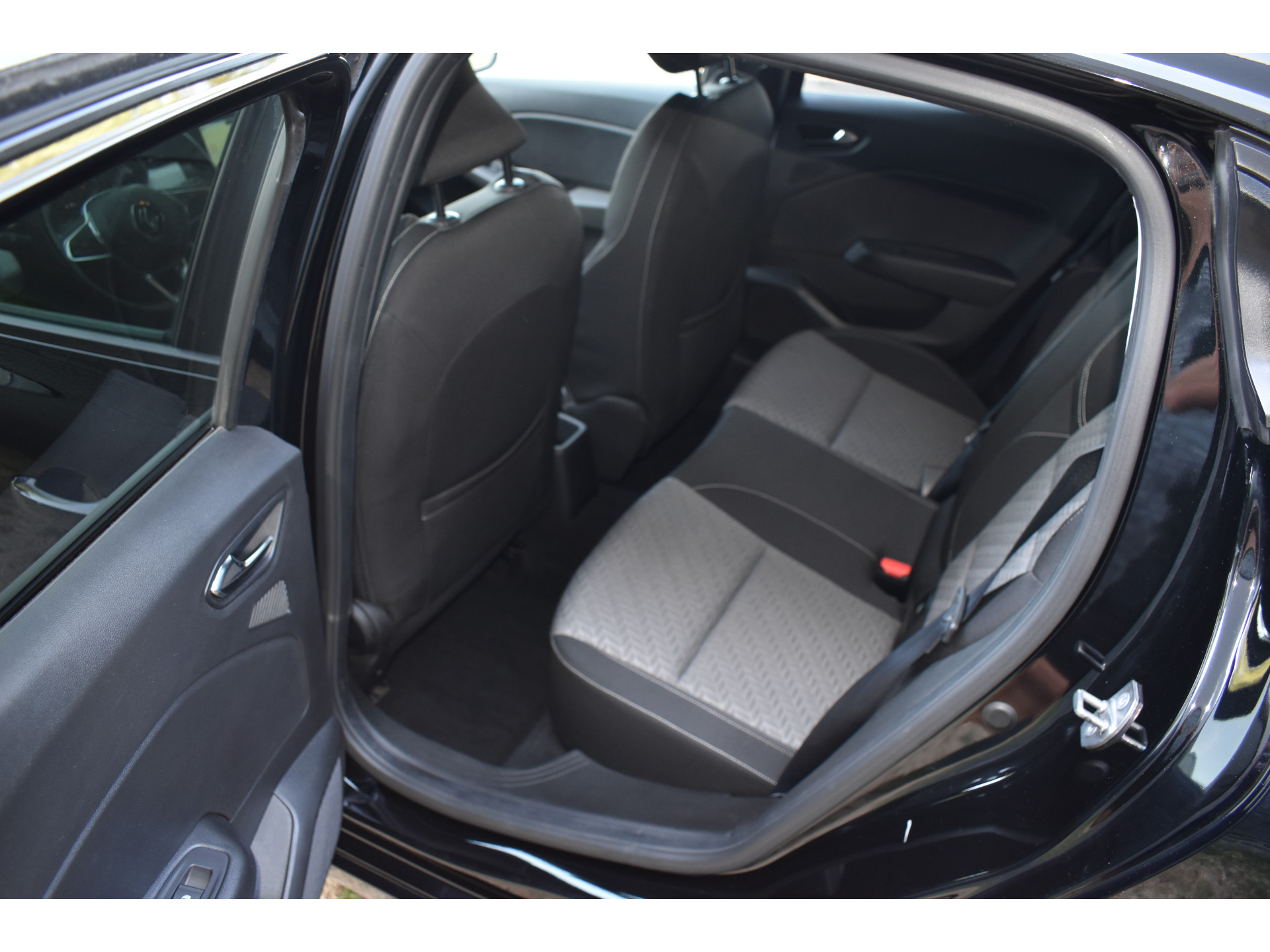 Renault Clio 1.6 E-Tech Hybrid 145 Evolution Hybride Automaat  Navigatie