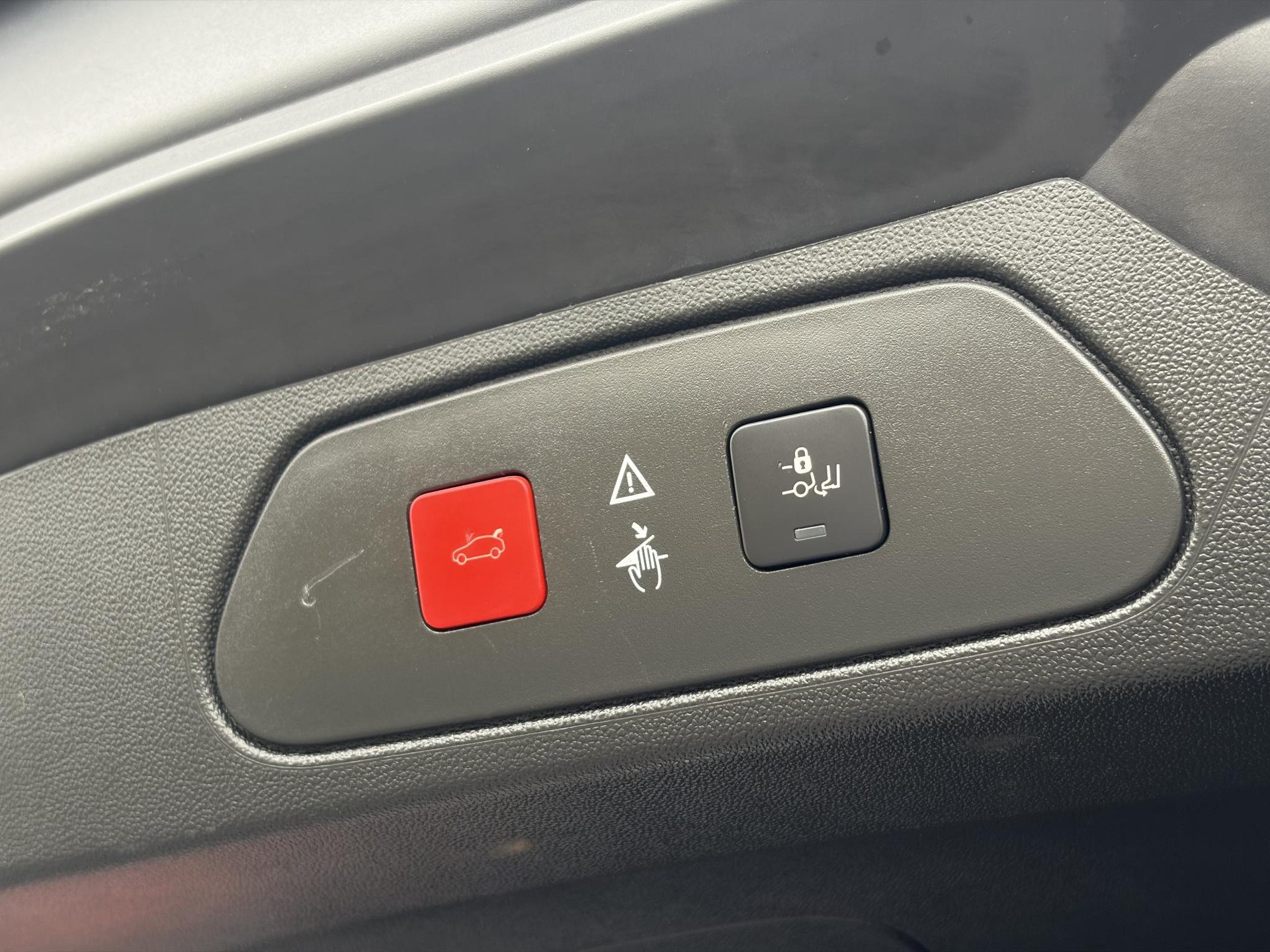 Opel Grandland X 1.2 Turbo Ultimate D-riem vv in 12-2024,1e Eigenaar,360° Camera,Trekhaak,131pk,6 Bak,Navi,Halfleder,Dodehoek,Rijstrooksensor,Keyless,Stoelverw,N.A.P,Apk tot 02-2027