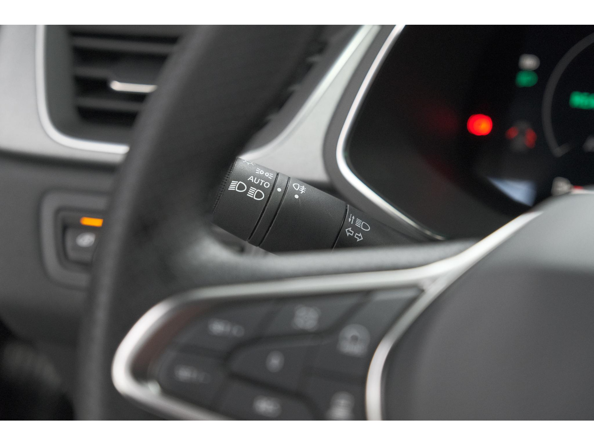 Renault Captur 1.8 E-Tech full hybrid 160 techno | Camera | Adaptieve Cruise Control | Navigatie