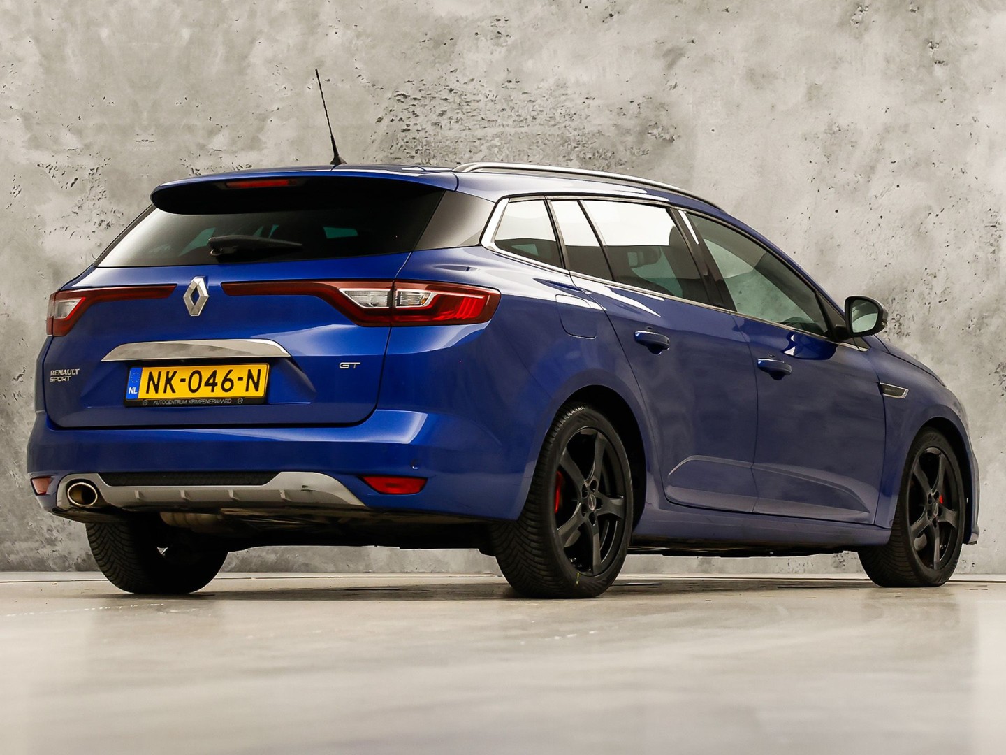 Renault Mégane Estate 1.6 TCe GT 205Pk Automaat (VIRTUAL COCKPIT, GROOT NAVI, KUIPSTOELEN, HEAD-UP DISPLAY, CAMERA, ADAPTIVE CRUISE, BOSE, STOELVERWARMING, NIEUWSTAAT)