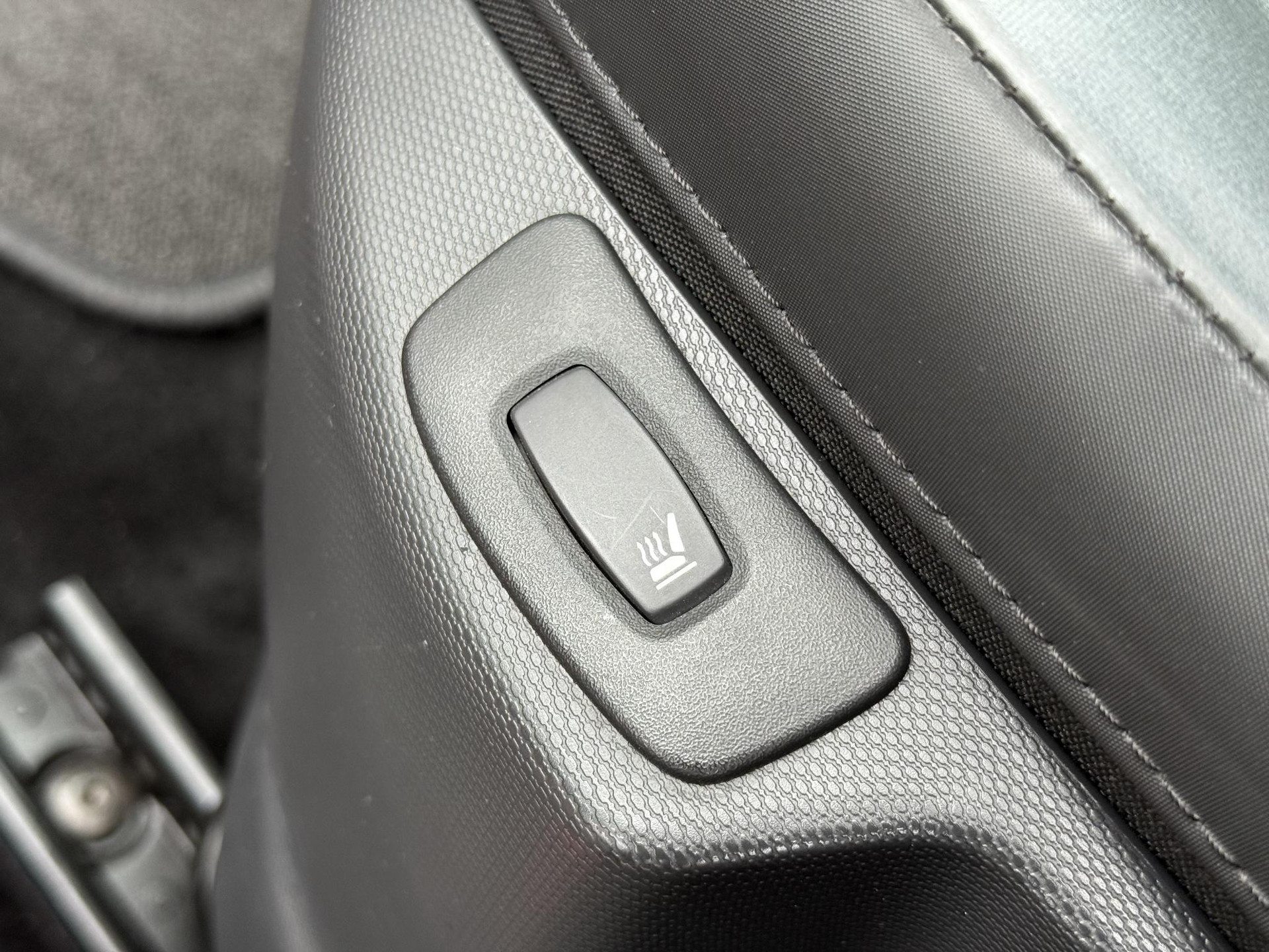 Renault Captur 1.2 TCe Xmod 1e Eigenaar,Trekhaak,Camera,Navi,Stoelverw,Keyless,Halfleder,Lm velgen,120pk,Automaat,Pdc,Apk tot 03-2027
