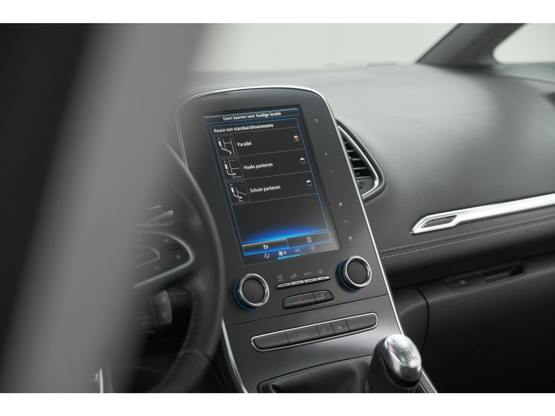 Renault Scénic TCe 130 Intens | Trekhaak | Panoramadak | Camera | Apple Carplay | Dodehoekdetectie