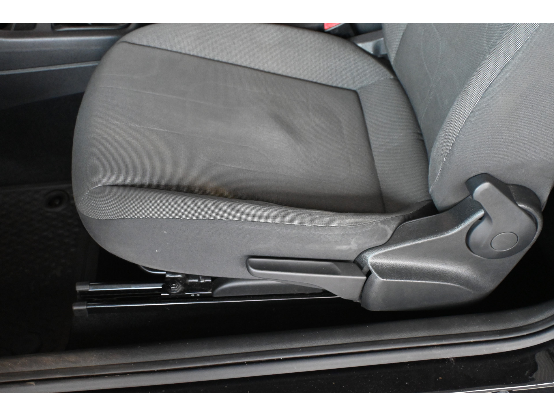 Volkswagen Up! 1.0 move up! Airco Stoelverwarming Goed Onderhouden! Inruil Mogelijk!