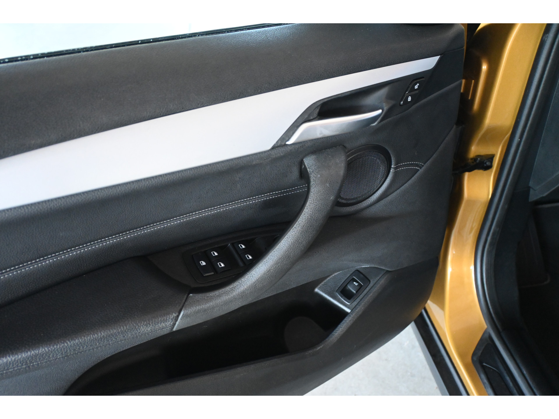 BMW X2 sDrive16d High Executive M-Sport Edition Clima Navigatie Head-Up Rijklaarprijs Inruil Mogelijk!