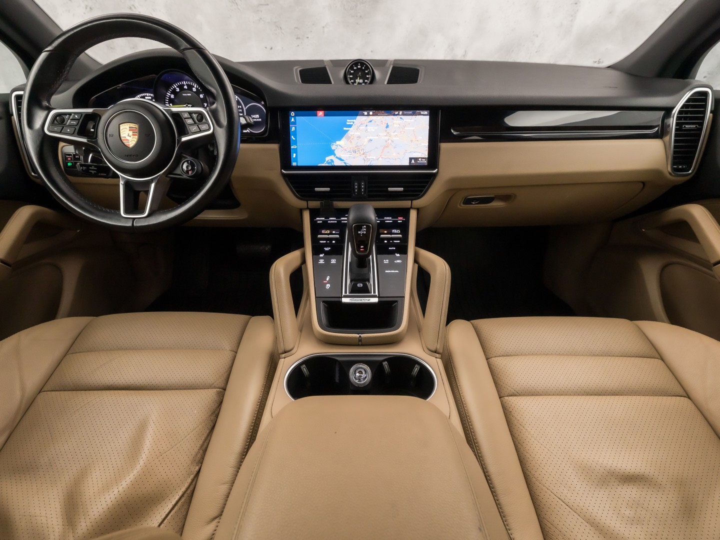 Porsche Cayenne 3.0 E-Hybrid Sport 463Pk (SPORTCHRONO PAKKET, LUCHTVERING, SOH 95%, BLACK PACK, APPLE CARPLAY, MEMORY SEATS, STOELVERWARMING, GETINT GLAS, CAMERA, NIEUWSTAAT)