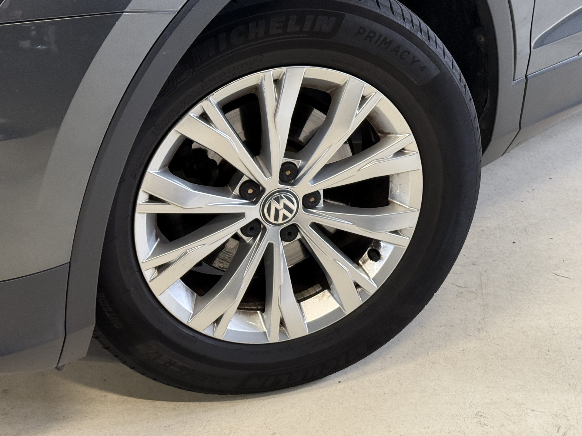 Volkswagen Tiguan 1.5 TSI ACT Comfortline | Apple Carplay | ACC | Trekaak | Draadloze lader