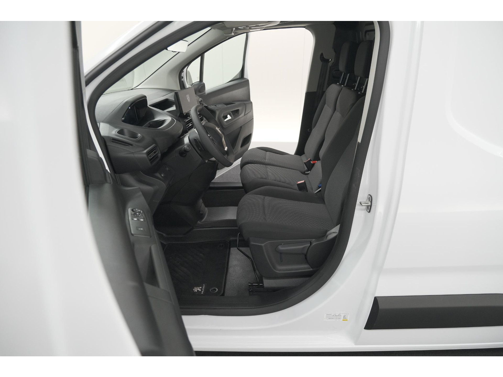 Peugeot Partner 1.5 BlueHDi 130 EAT8 S&S L2 | Trekhaak | Camera | Betimmering Laadruimte