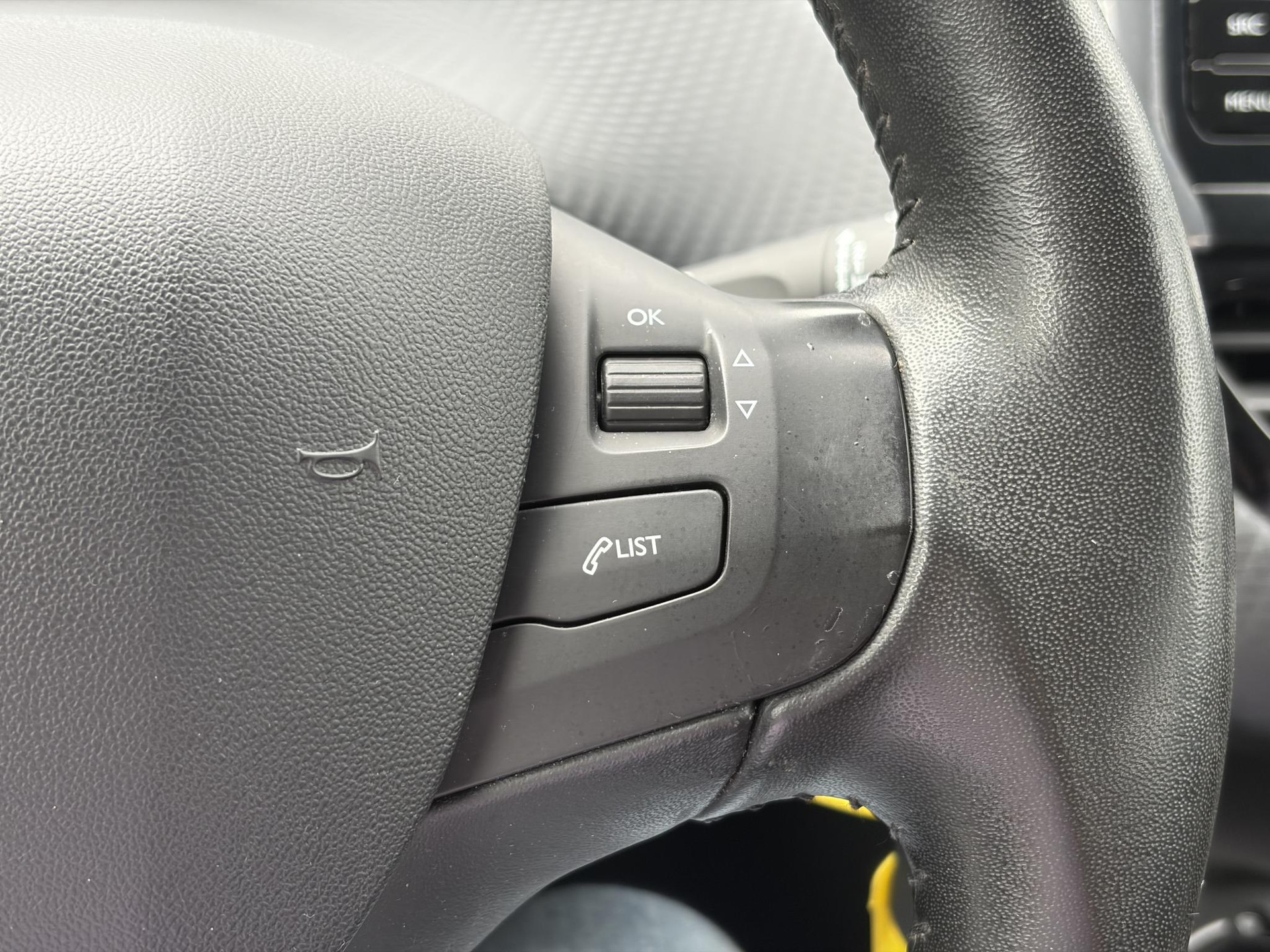 Peugeot 2008 1.2 PureTech Blue Lion 2e Eigenaar,Navi,Trekhaak,Airco,Cruise,Pdc,N.A.P,Weinig km,Zeer Zuinig,Apk tot 03-2027