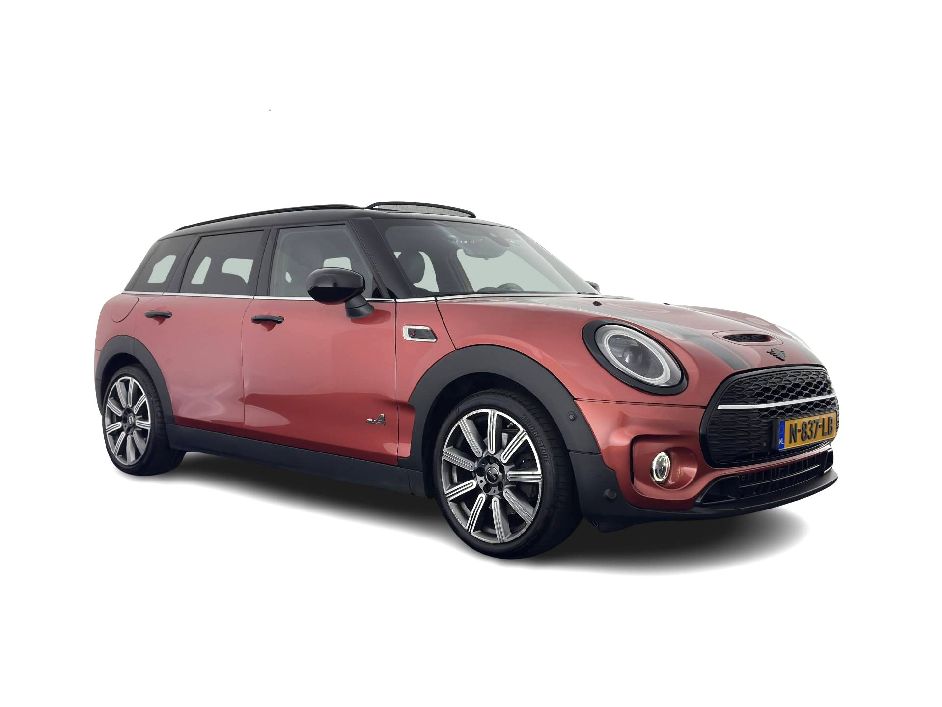 MINI Mini Clubman 2.0 Cooper S ALL4  Premier Plus JCW (INCL-BTW) Aut * PANO | LEATHER | FULL-LED | HEATED-SPORTSEATS | DIGI-COCKPIT | AMBIENT-LIGHT | PRIVACY-GLASS | HEAD-UP | PDC | CAMERA | DAB  | KEYLESS | TOWBAR | 18"ALU*