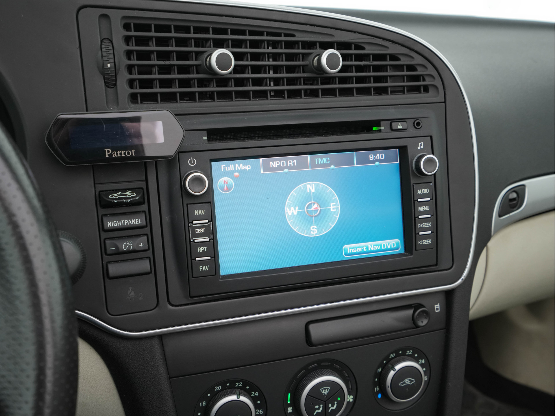 Saab 9-3 Cabrio 1.9 TiD Vector *NAVI-FULLMAP | NAPPA-LEATHER | ECC | PDC | CRUISE | HEATED-COMFORTSEATS | TOWBAR | 17''ALU*