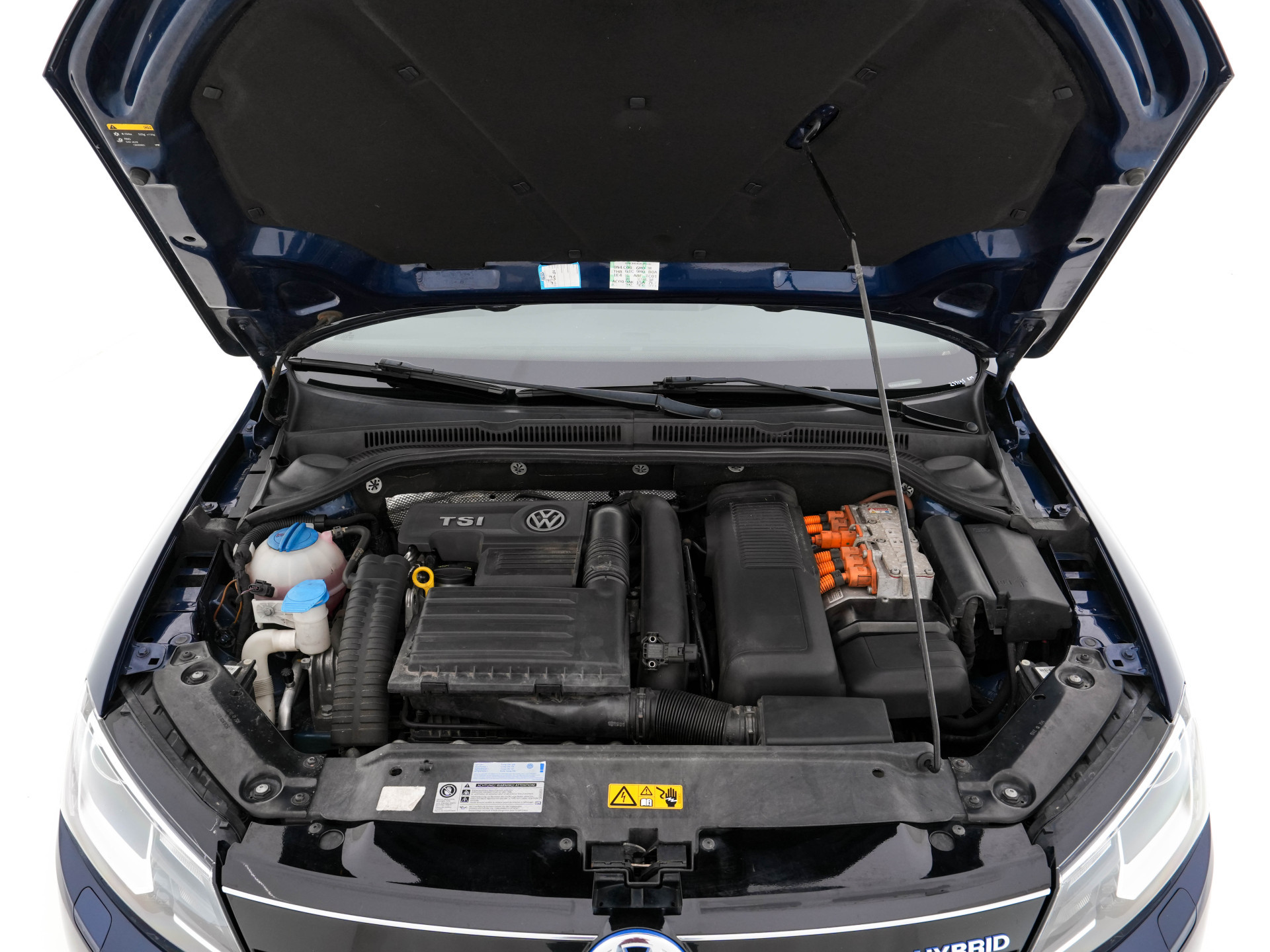 Volkswagen Jetta 1.4 TSI Hybrid Highline Executive-Pack Aut. *PANO | BI-XENON | NAVI-FULLMAP | CAMERA | HEATED-COMFORTSEATS | ECC | PDC | PRIVACY-GLASS | CRUISE | RADIO-CD | SHIFT-PADDLES | 17''ALU*